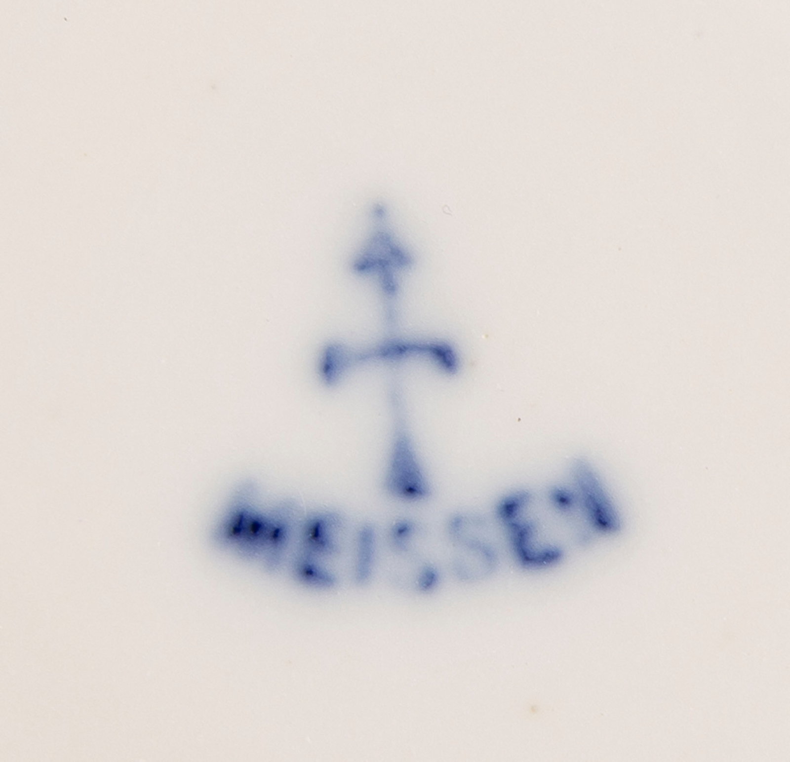 Meissen. Partie de service en porcelaine, modèle Zwiebelmuster, XXe s., comprenant 18 pièc - 8