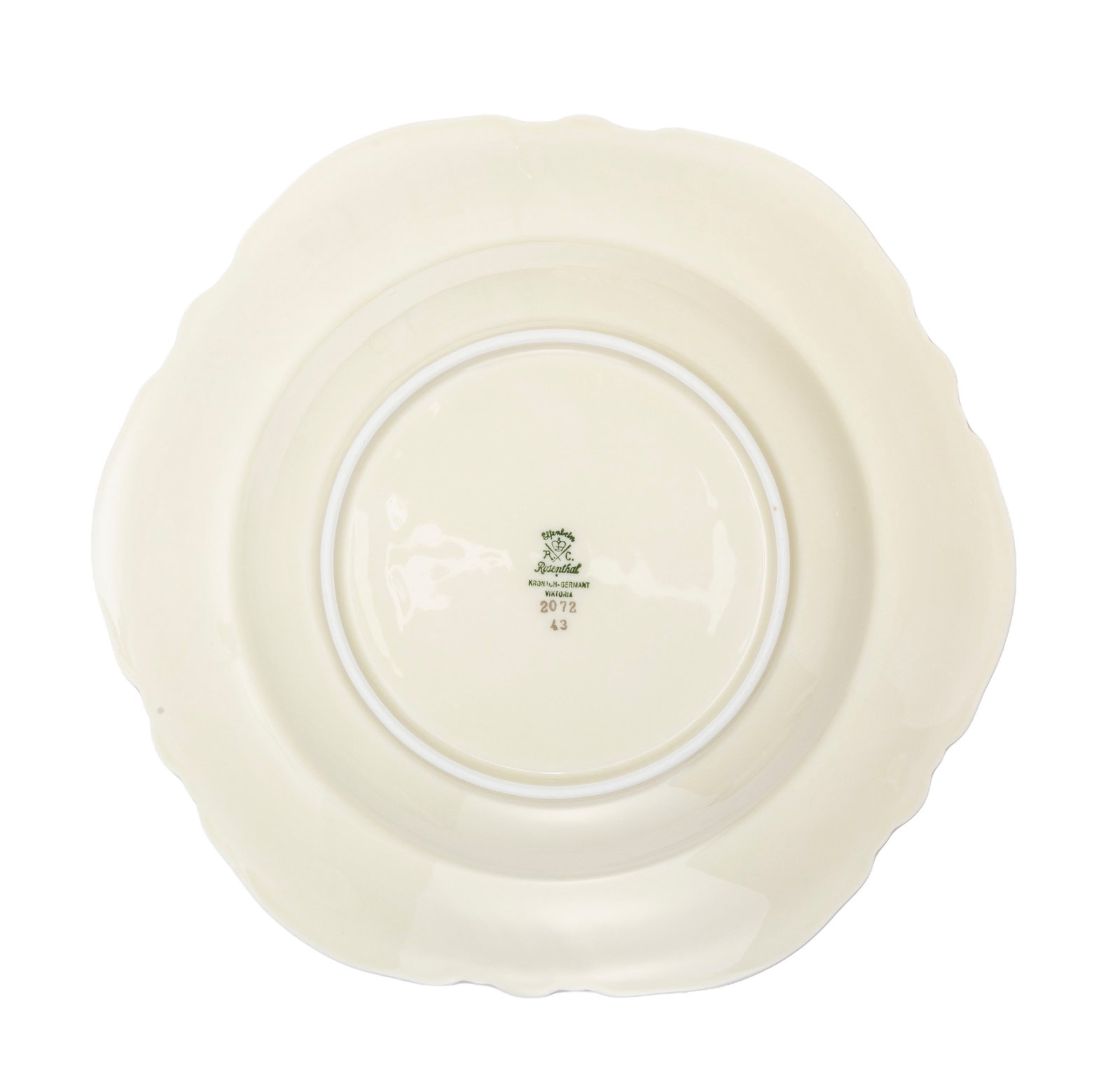 Rosenthal. Service à dîner en porcelaine, modèle 2072, liseré or, comprenant 53  - 7