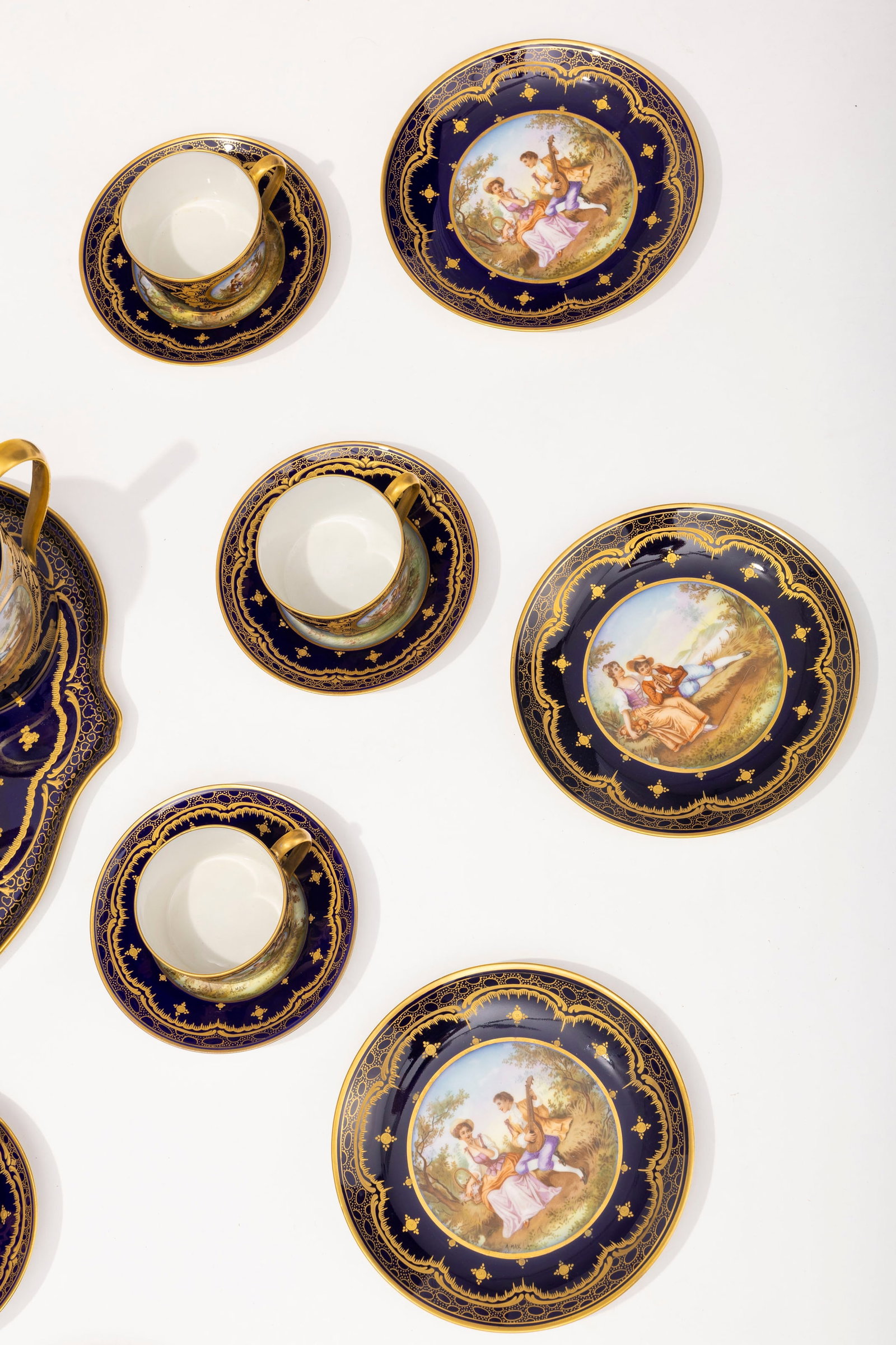 Sèvres dans le goût de. Service à thé et à café en porcelaine, XXe s., - 5