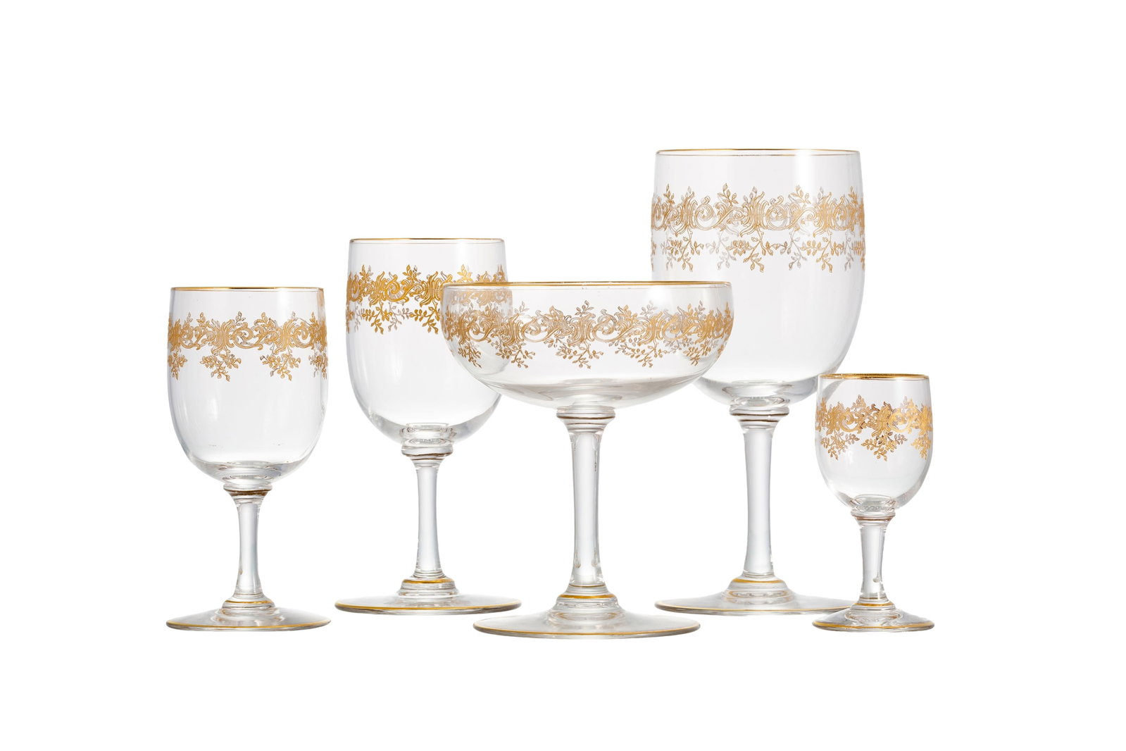 Partie de service de verres en cristal attribué à Baccarat, modèle Récamier, san: Partie de service de verres en cristal attribué à Baccarat, modèle Récamier, sans cachet, comprenant 43 pièces: 4 coupes à champagne, 12 verres à vin rouge, 9