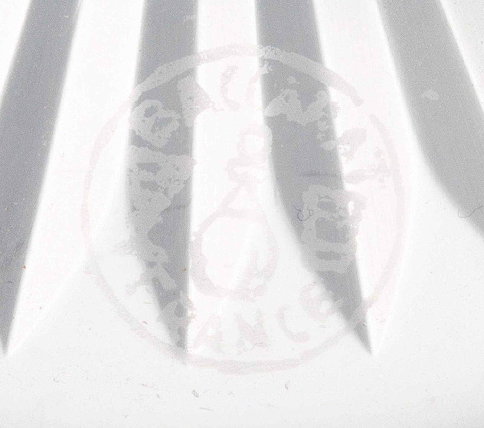 Baccarat. Service de verres en cristal, modèle Jonzac, comprenant 42 pièces: 10 flûte - 5