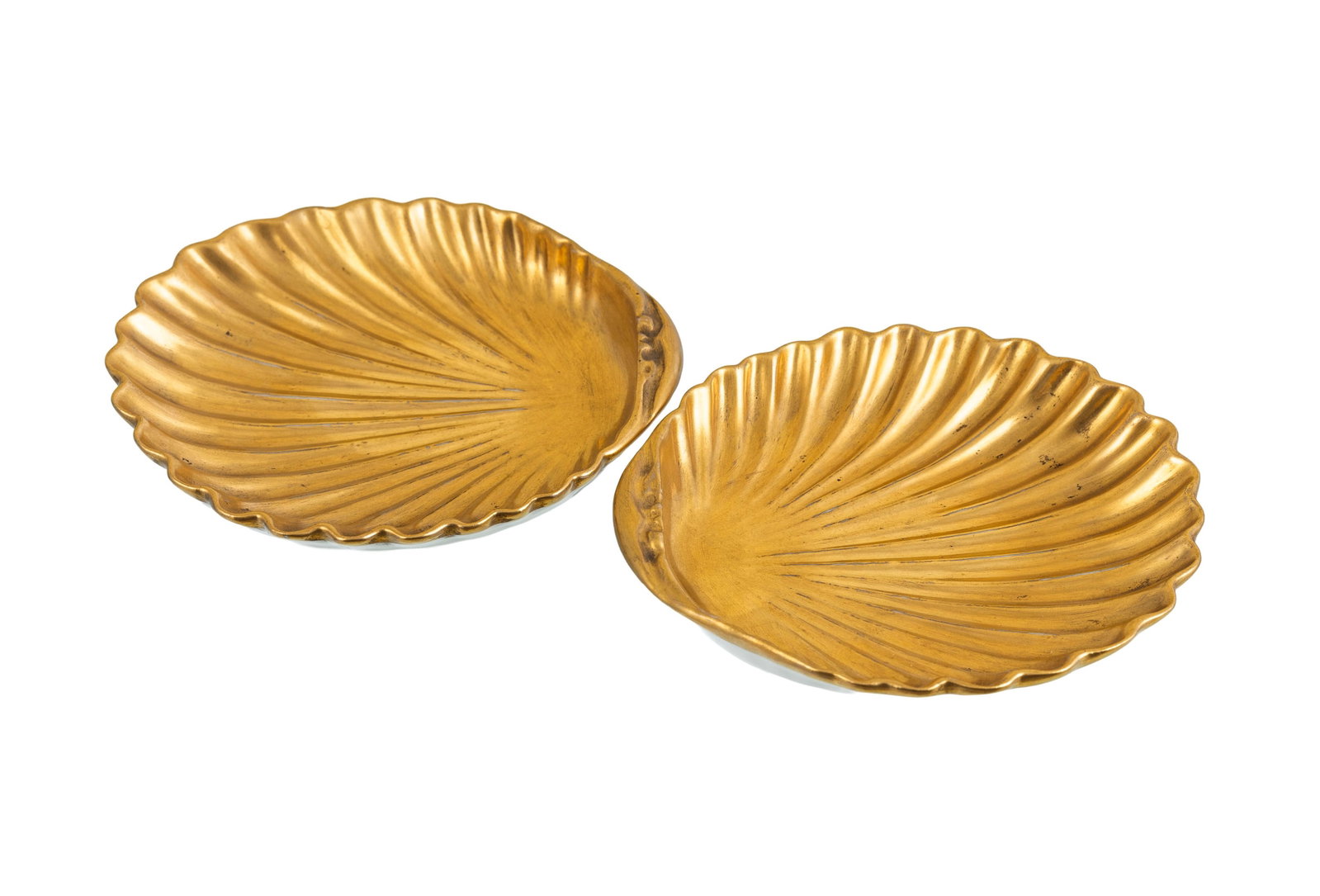 Ensemble de 3 tasses et 2 soucoupes or et anse effet corail, Dagoty et 1 tasse blanche, or et effet  - 4