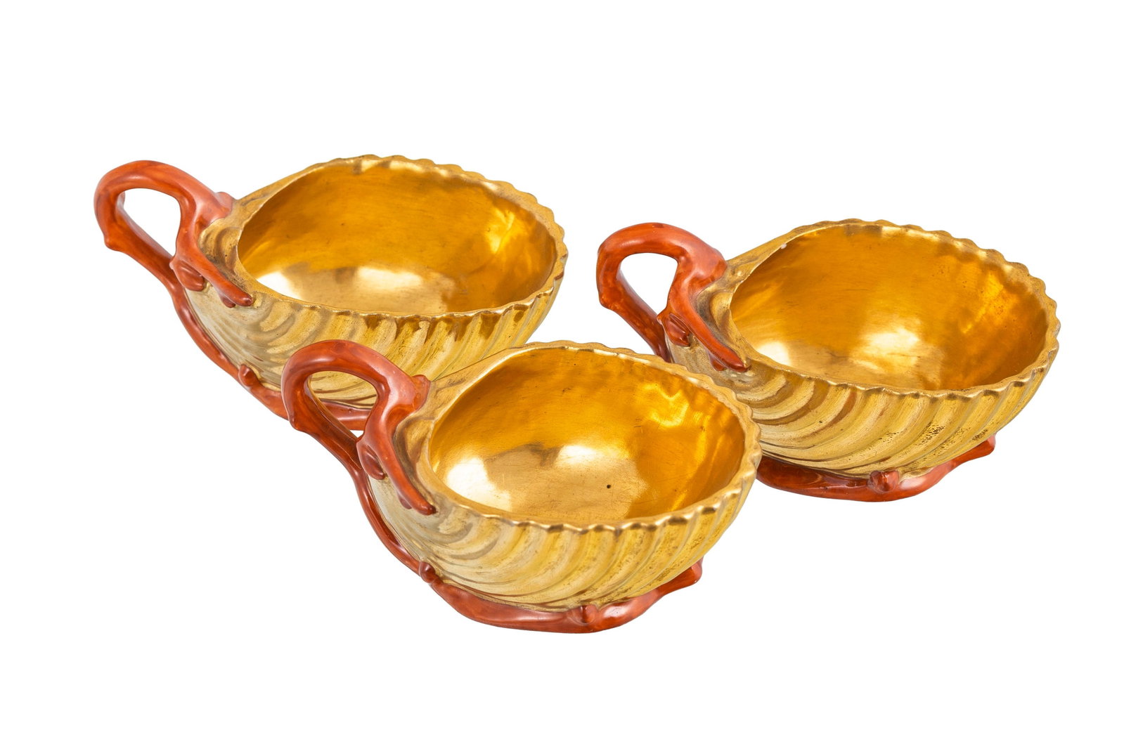 Ensemble de 3 tasses et 2 soucoupes or et anse effet corail, Dagoty et 1 tasse blanche, or et effet  - 5