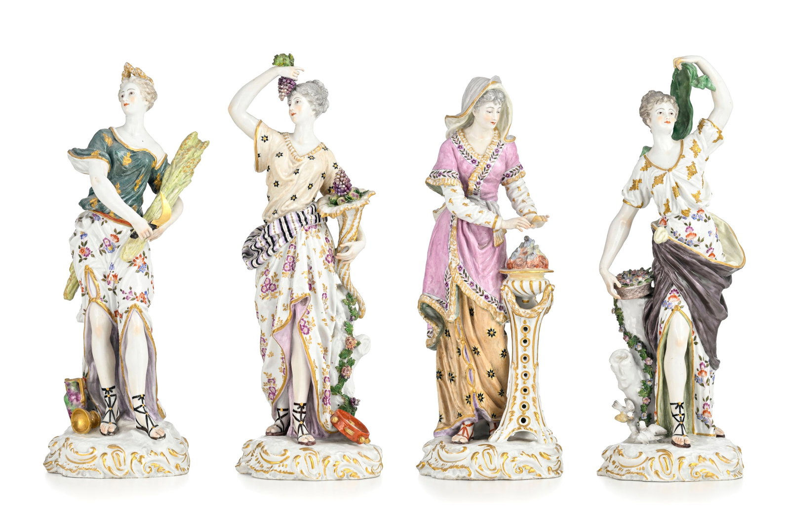 Ensemble de 4 figures en porcelaine, fin XIXe s., figurant les allégories des 4 saisons, marque (1 of 9)