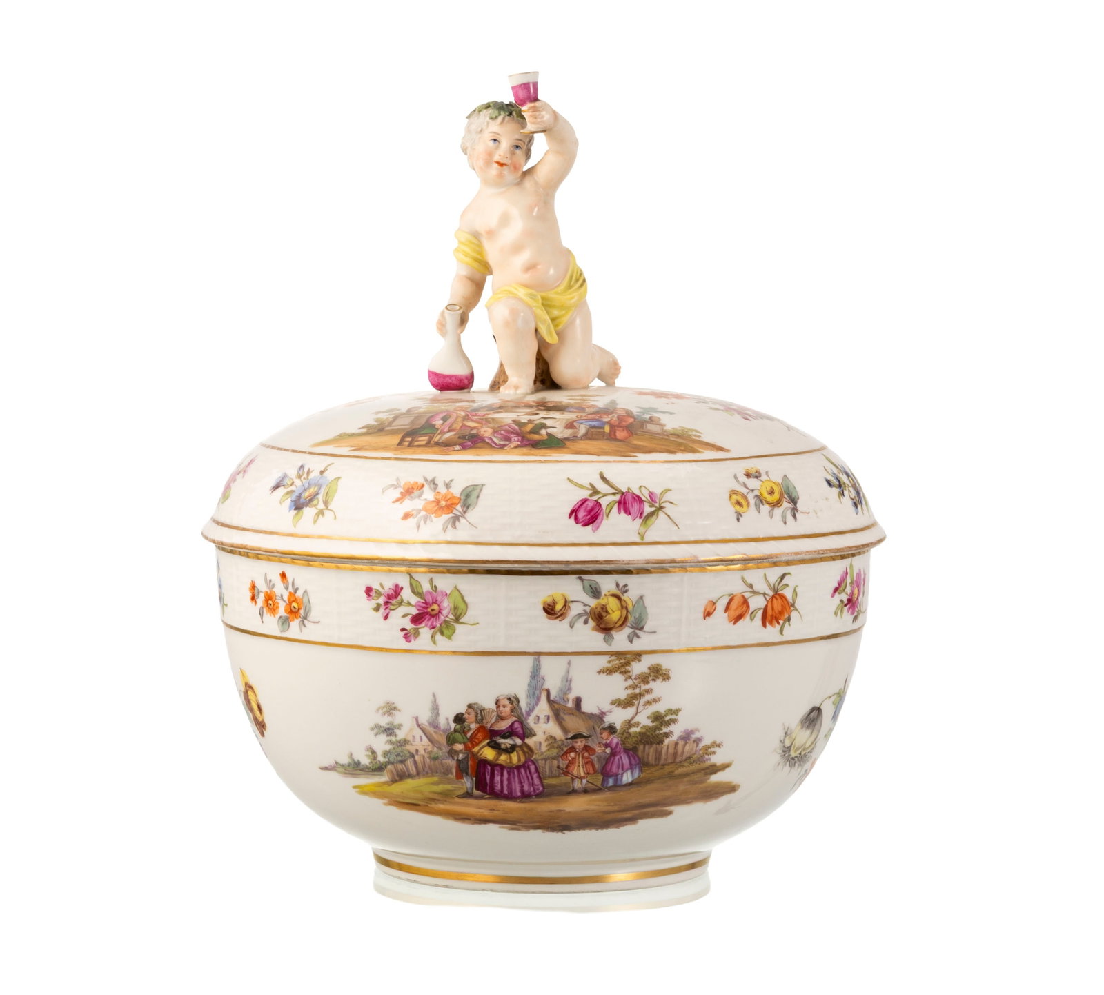 KPM. Soupière en porcelaine, XIXe s., à décor polychrome de fleurs et scènes de : KPM. Soupière en porcelaine, XIXe s., à décor polychrome de fleurs et scènes de genre, couvercle surmonté d'un Bacchus, h. 30 cm