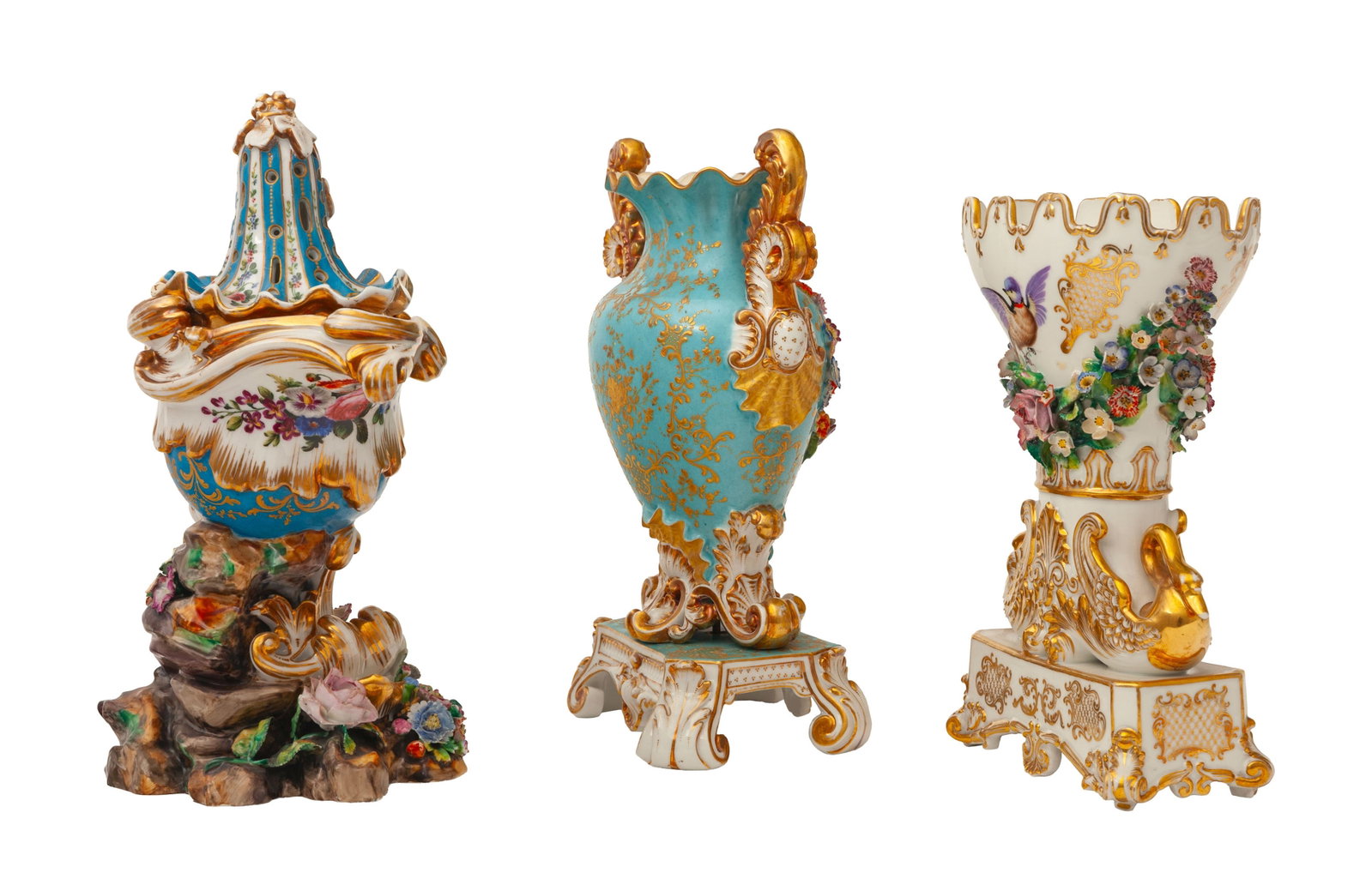 Jacob Petit. Ensemble de 2 vases et 1 pot pourri coquille en porcelaine, Paris, XIXe s., à rich - 4