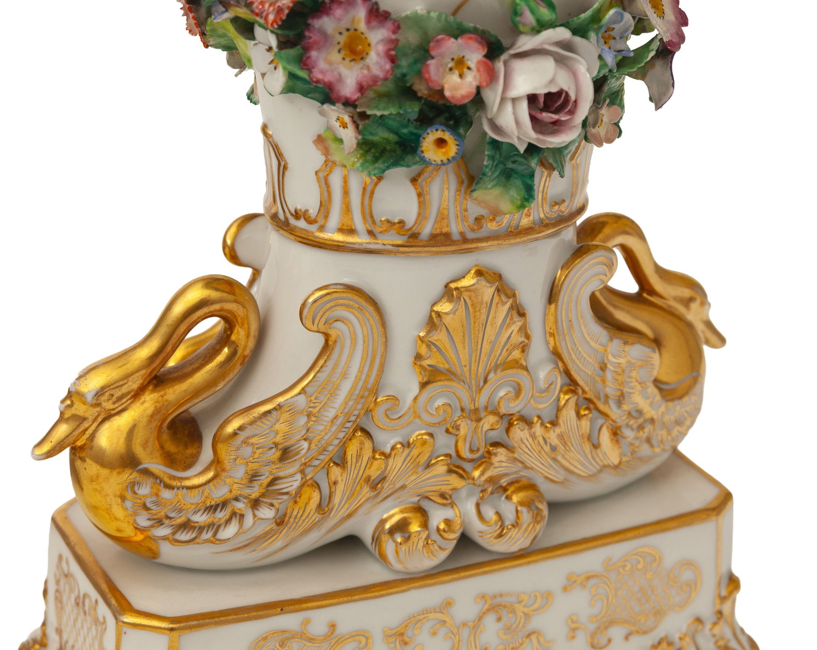 Jacob Petit. Ensemble de 2 vases et 1 pot pourri coquille en porcelaine, Paris, XIXe s., à rich - 6