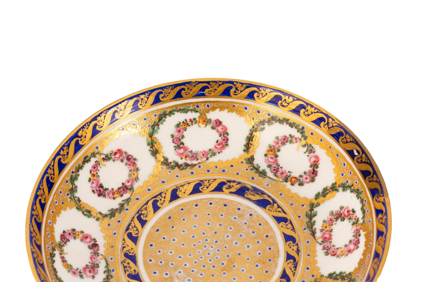 Sèvres dans le goût de. Ensemble d'1 tasse litron et soucoupe et 1 tasse couverte et souco - 10