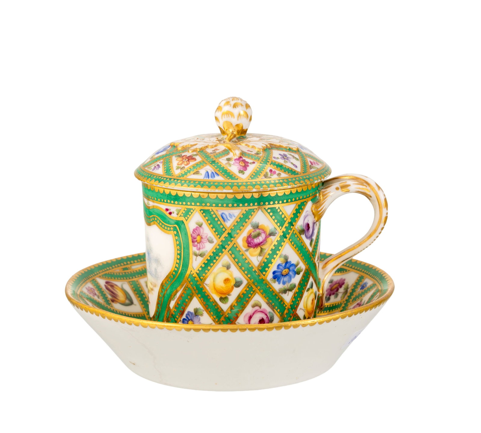 Sèvres dans le goût de. Ensemble d'1 tasse litron et soucoupe et 1 tasse couverte et souco - 2