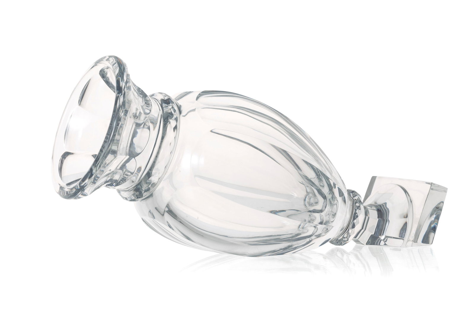 Baccarat. Vase en cristal, modèle Amphora, long. 34,5 cm: Baccarat. Vase en cristal, modèle Amphora, long. 34,5 cm
