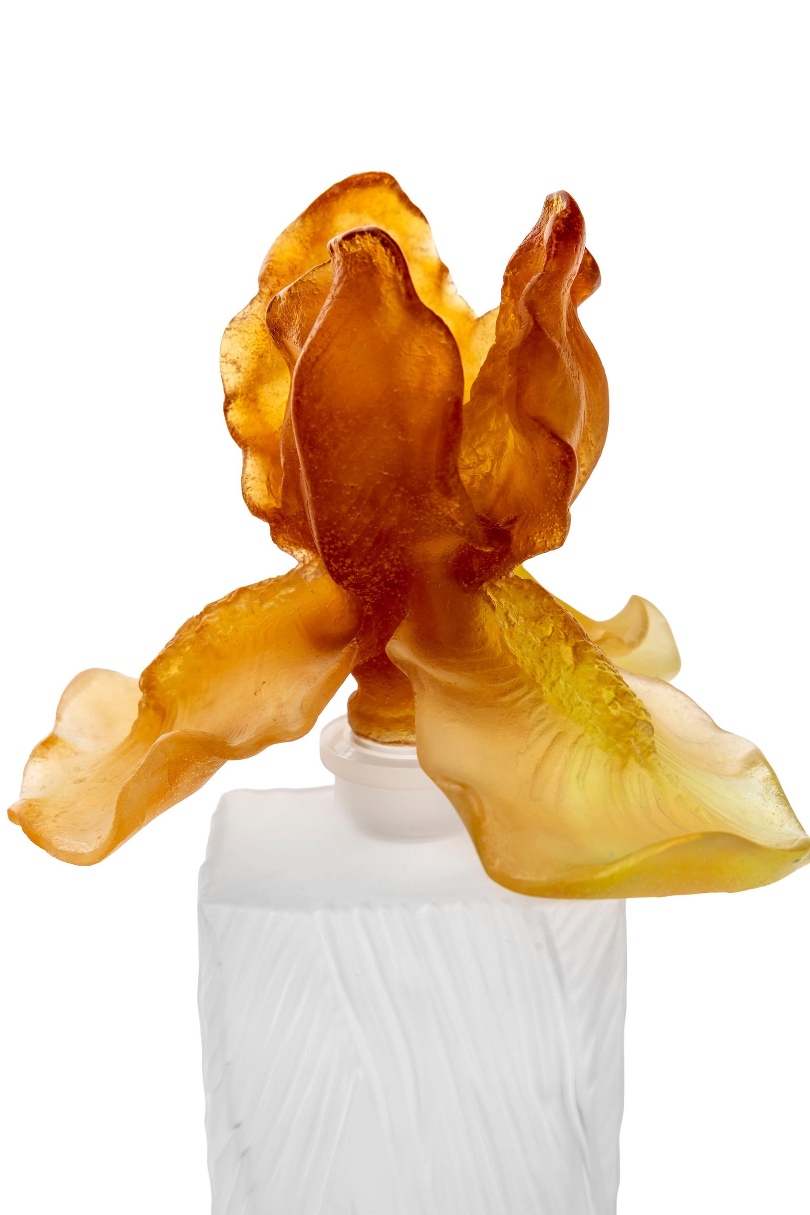 Daum France pour Harrods. Flacon carré Iris en verre et pâte de verre, n°37, h. 20,5  - 3