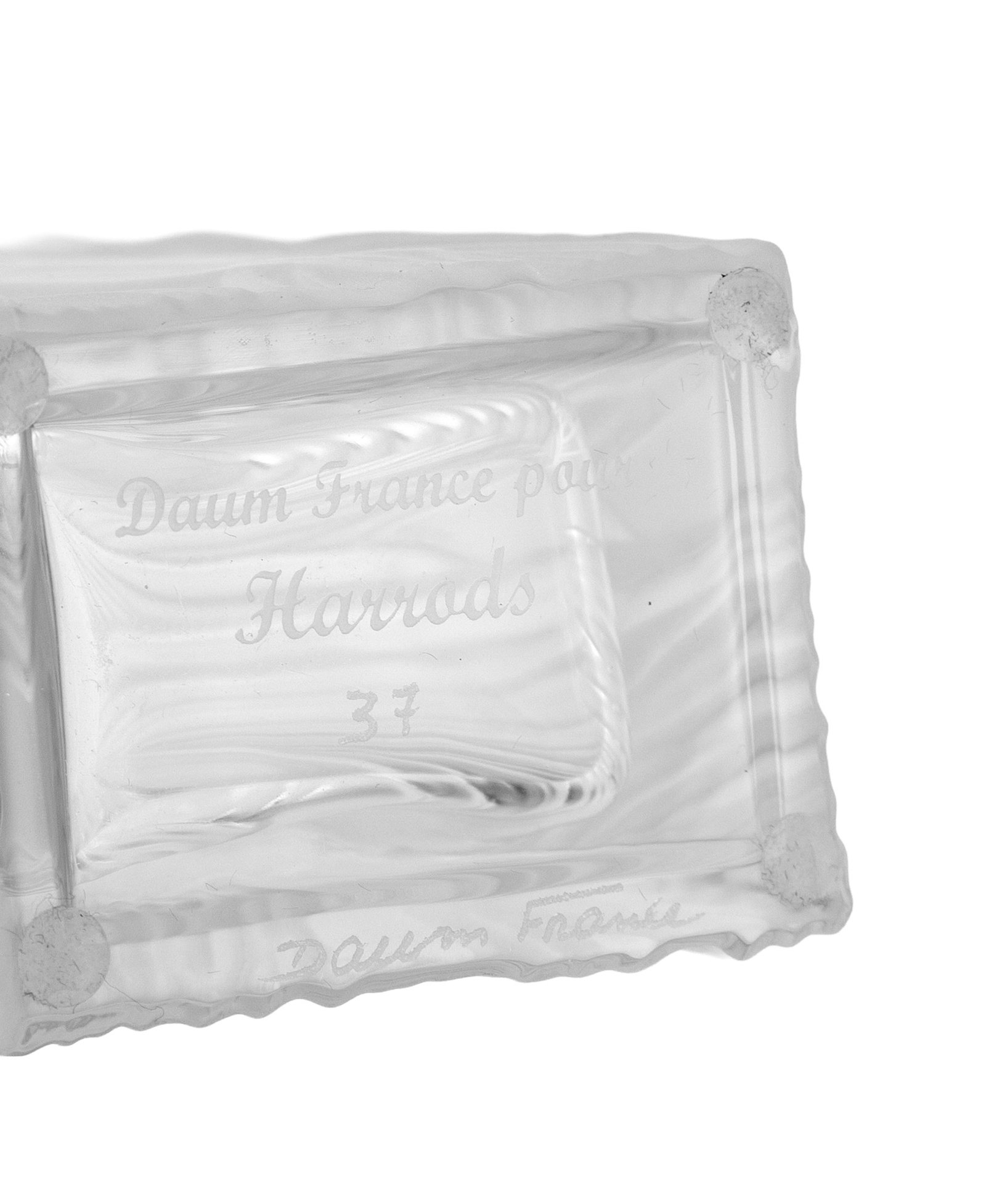 Daum France pour Harrods. Flacon carré Iris en verre et pâte de verre, n°37, h. 20,5  - 4