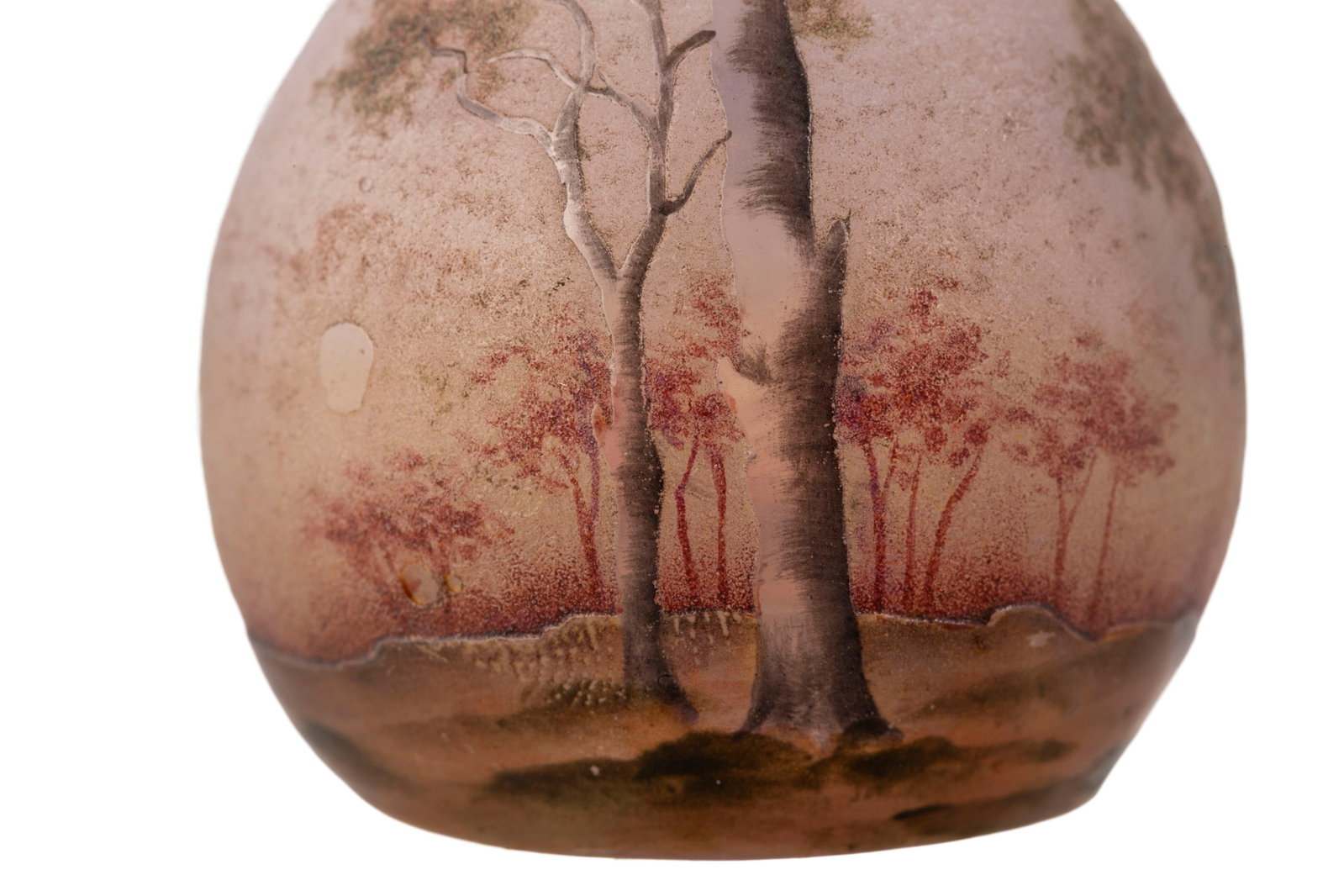 Daum Nancy. Vase miniature en verre givré multicouche, à décor forestier dégag&# - 5