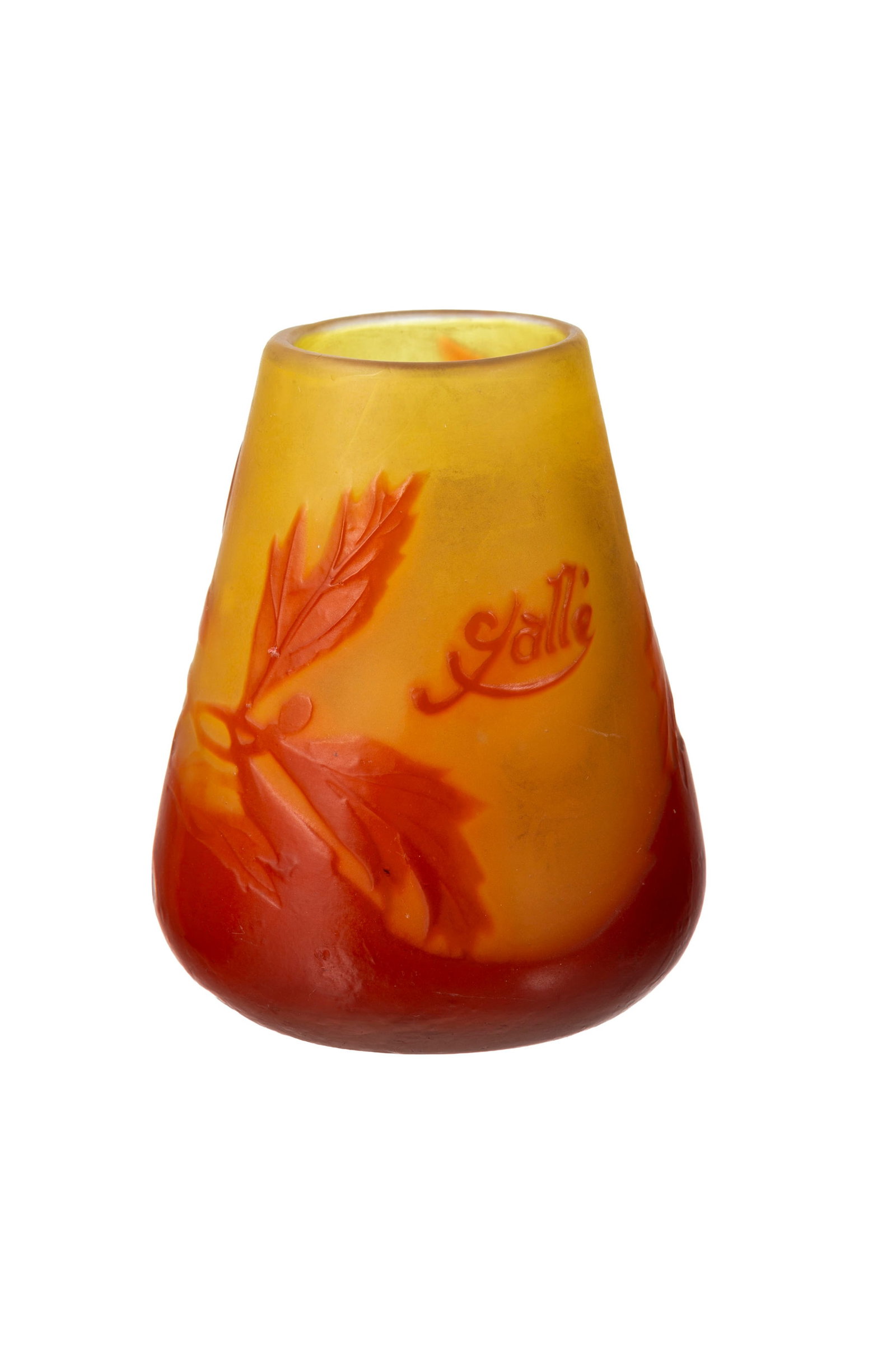 Gallé. Petit vase conique en verre multicouche, à décor dégagé à l'aci - 2