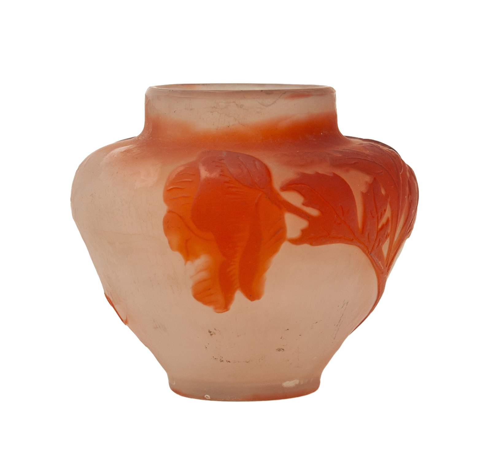 Gallé. Vase pansu à petit col droit en verre multicouche, à décor dégag - 2