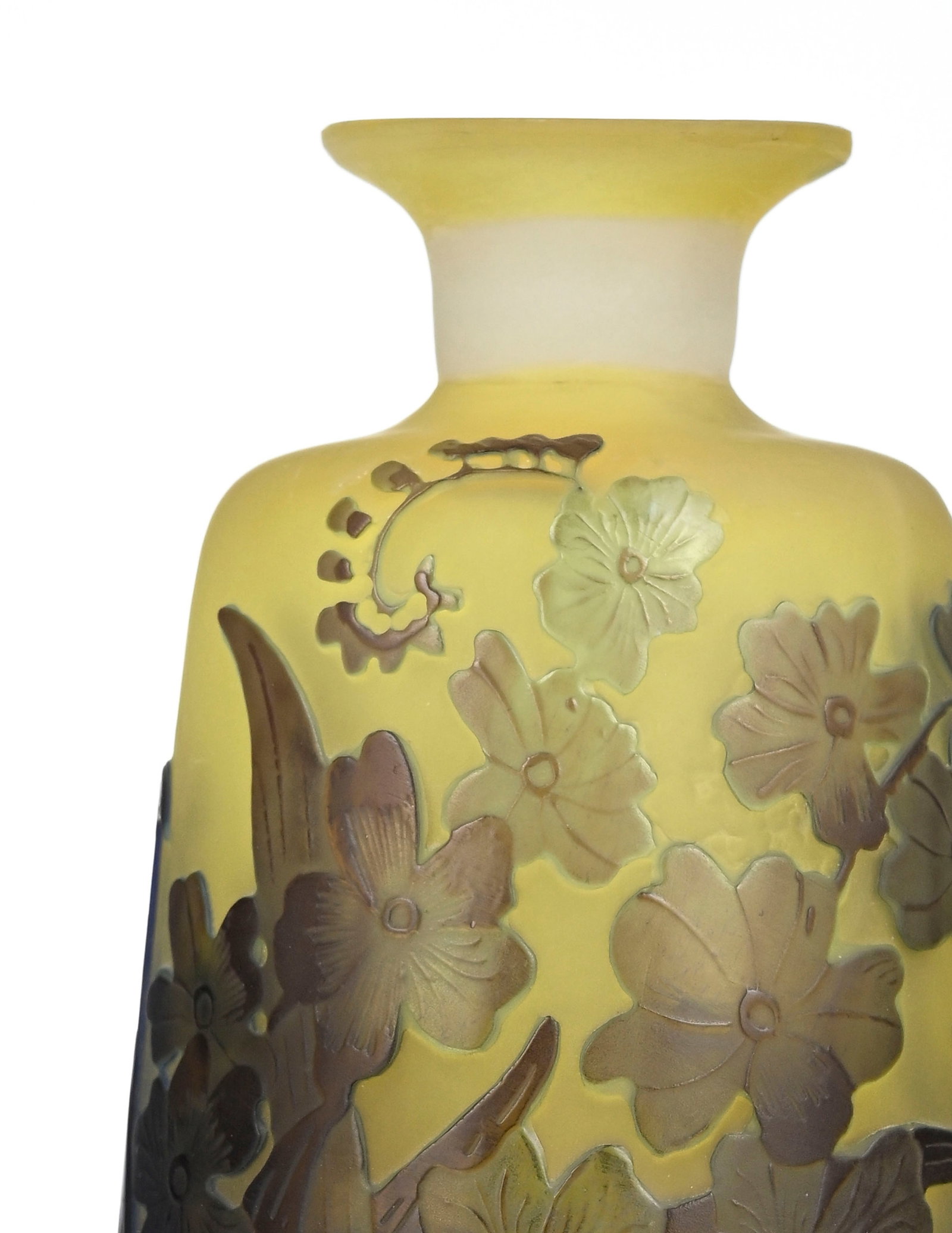 Gallé. Vase/flacon tronconique en verre multicouche, à décor dégagé à  - 3