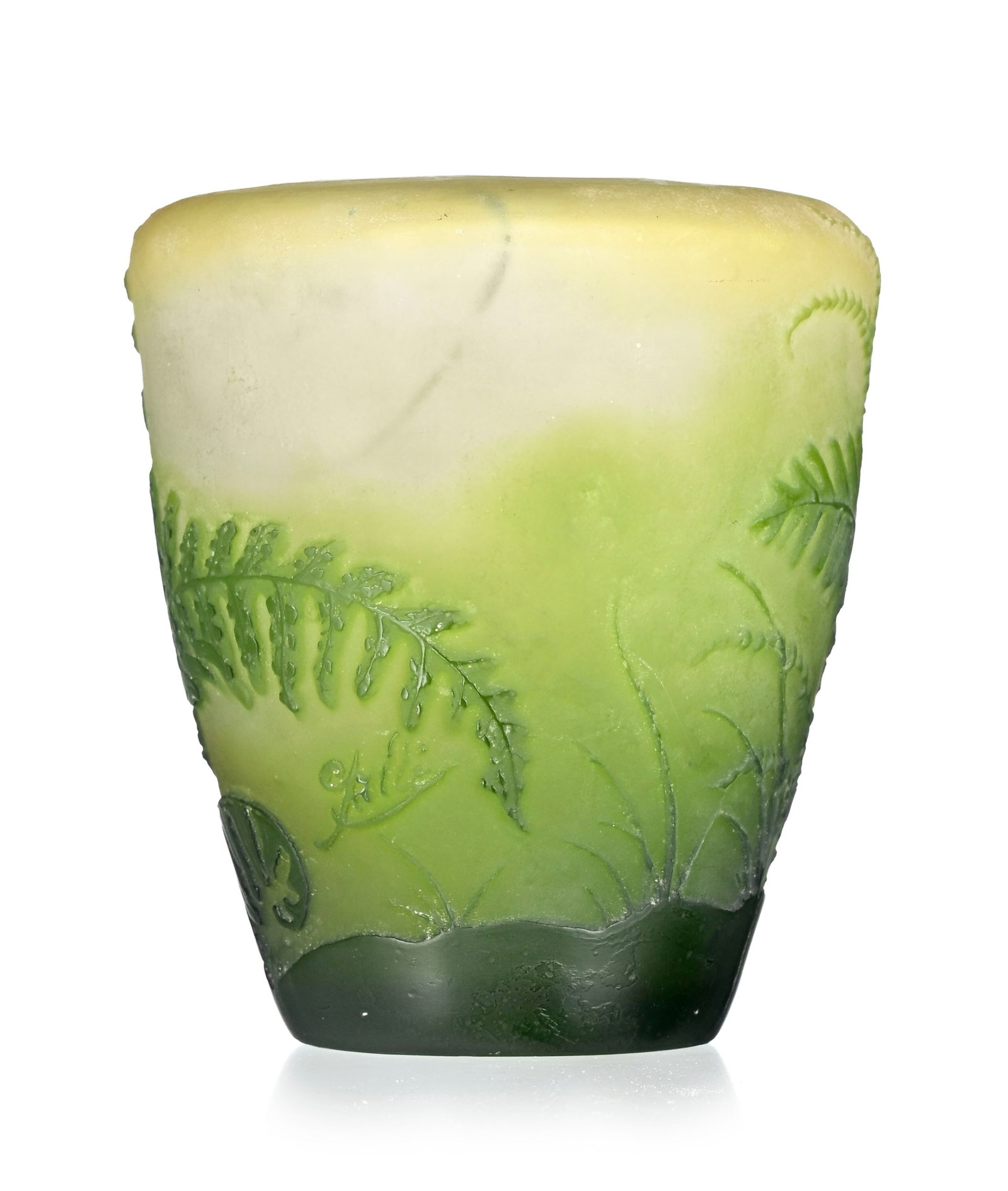 Gallé. Vase tronconique à lèvre roulée en verre multicouche, à décor d - 2