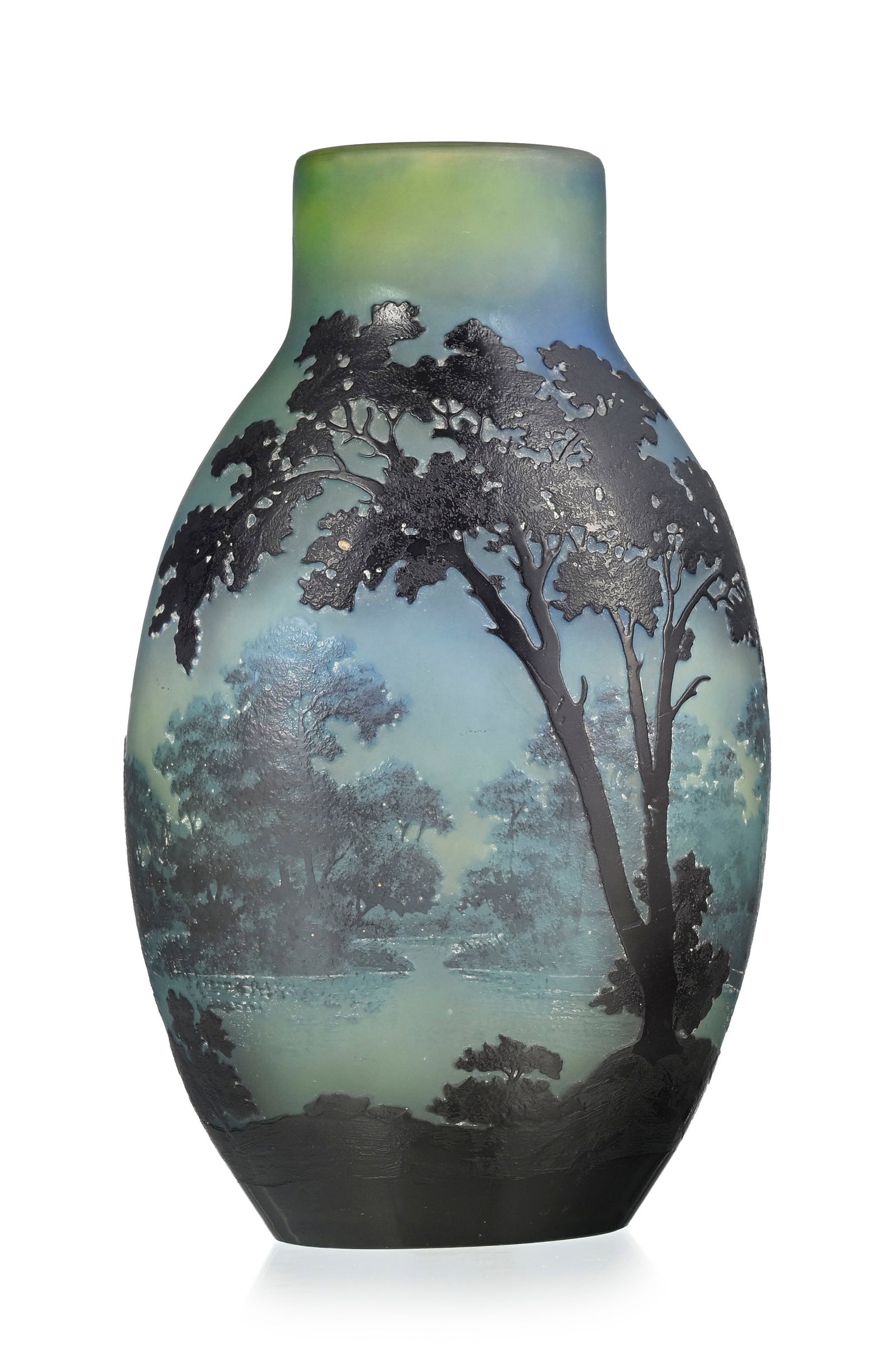 Gallé. Vase ovoïde à col droit en verre multicouche, à décor dégag - 2