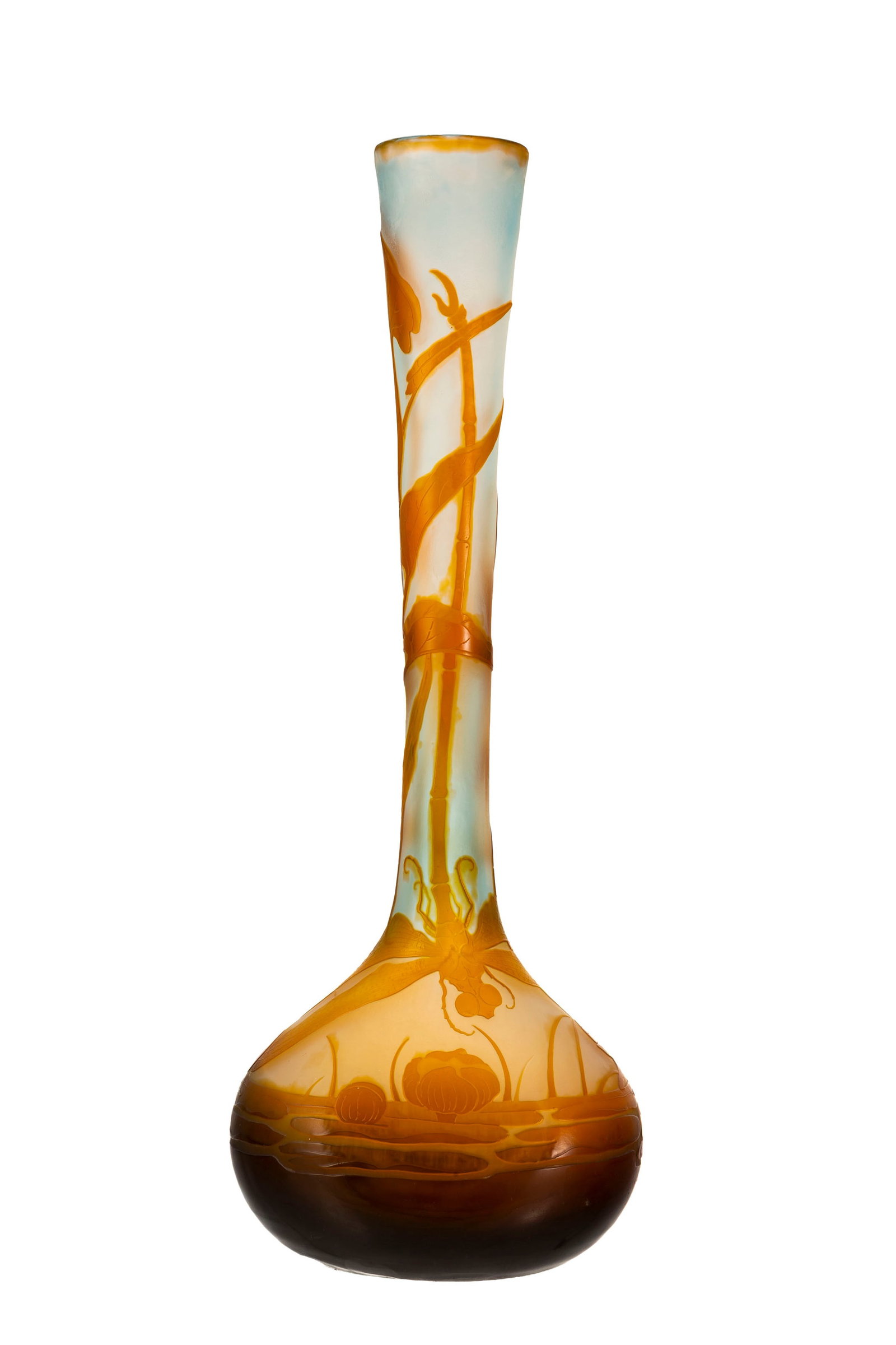 Gallé. Grand vase en verre multicouche, à décor dégagé à l'acide de li - 2