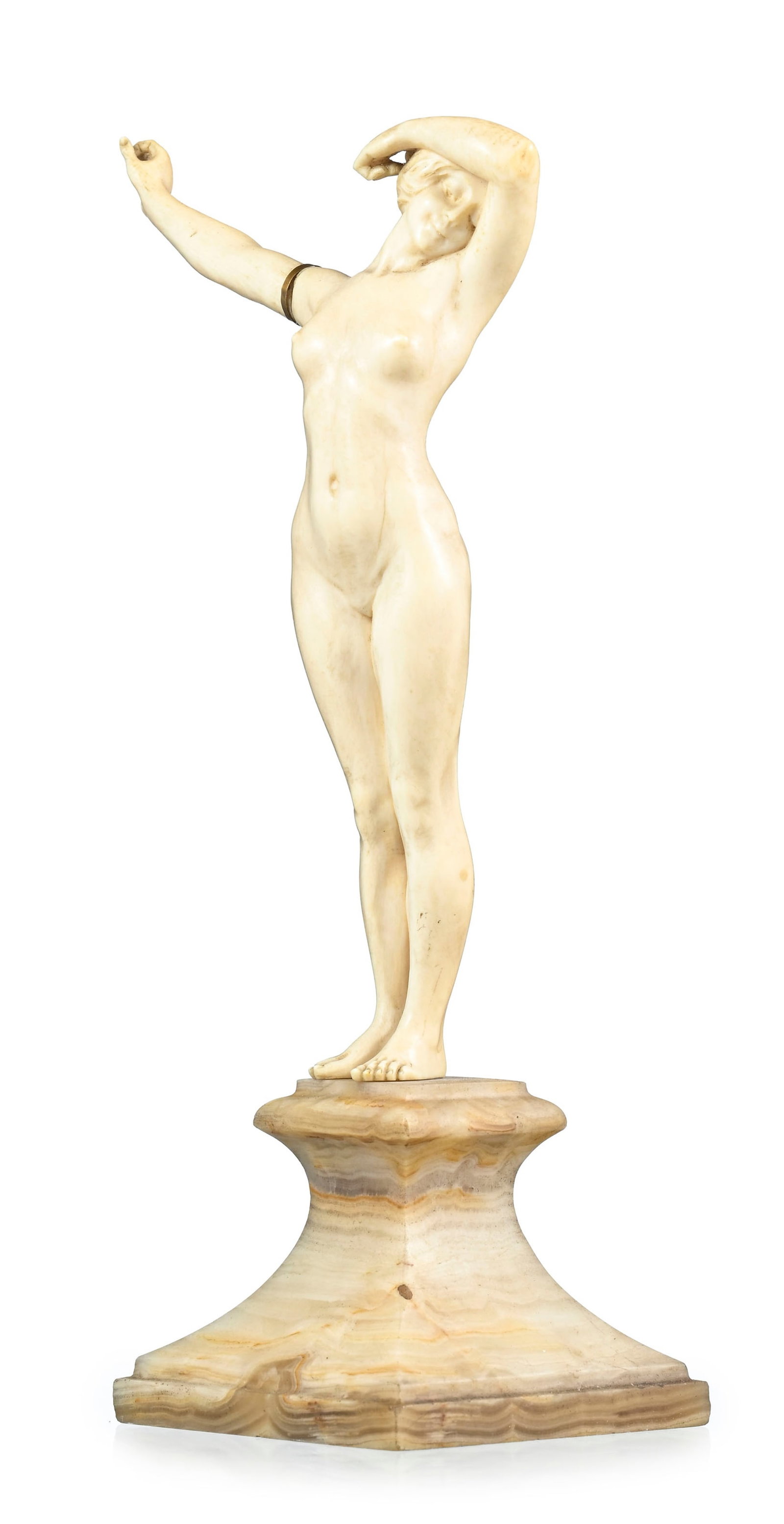 Louis Sosson (actif 1905-1930), L'éveil, sculpture en ivoire, signée L. Sosson sur le socl: Louis Sosson (actif 1905-1930), L'éveil, sculpture en ivoire, signée L. Sosson sur le socle, h. totale 25,5 cm + Des restrictions d’exportation ou d’expédition peuvent