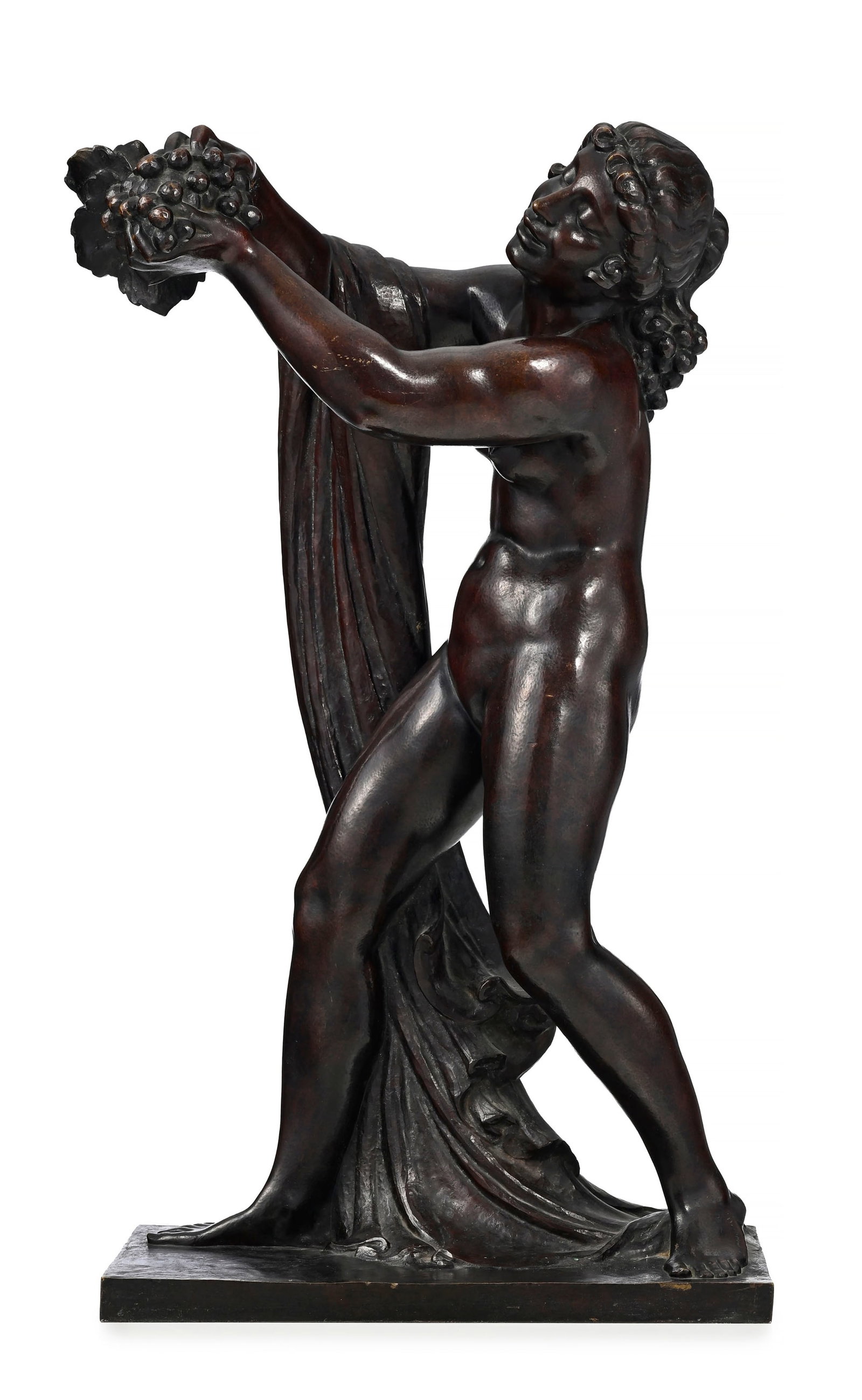 Richard Guino (1890-1973). L'Automne ou Femme à la grappe de raisin et draperie, circa 1925, br: Richard Guino (1890-1973). L'Automne ou Femme à la grappe de raisin et draperie, circa 1925, bronze à patine brun foncé, signé sur la base "GVINO", sans cachet de fondeur, h. 66