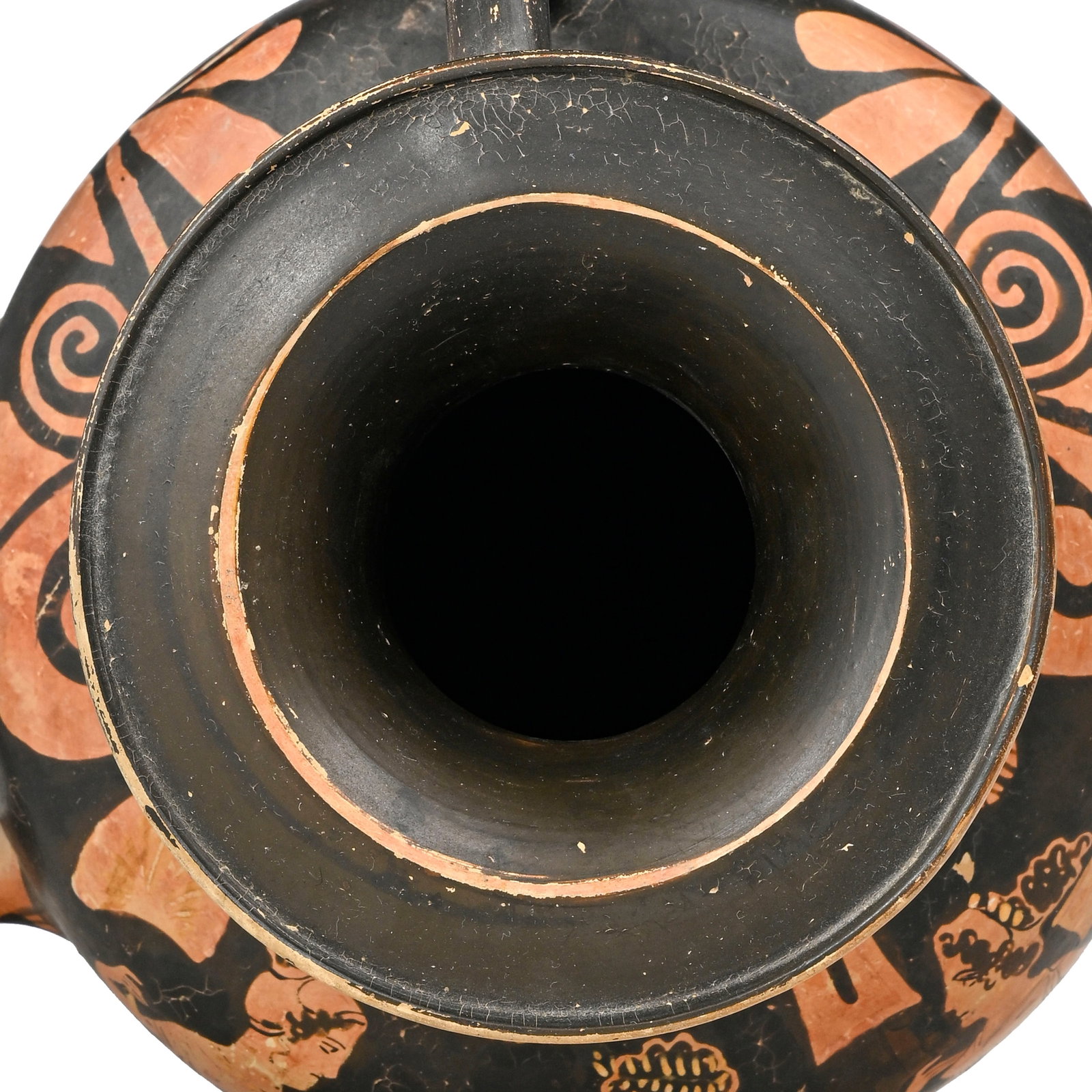 Hydrie en terre cuite à figure rouge, Apulie, 340-330 av. J.-C., scène d'offrande nuptiale - 13