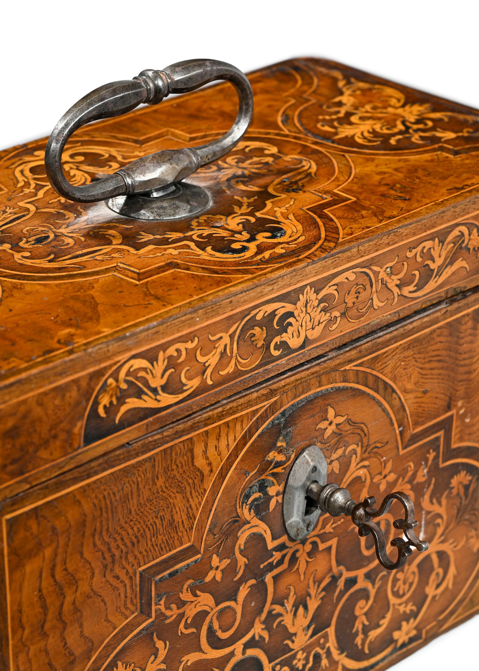 Coffret portable en marqueterie à l'talienne, par François Mondon (1694-1770), estampille  - 12