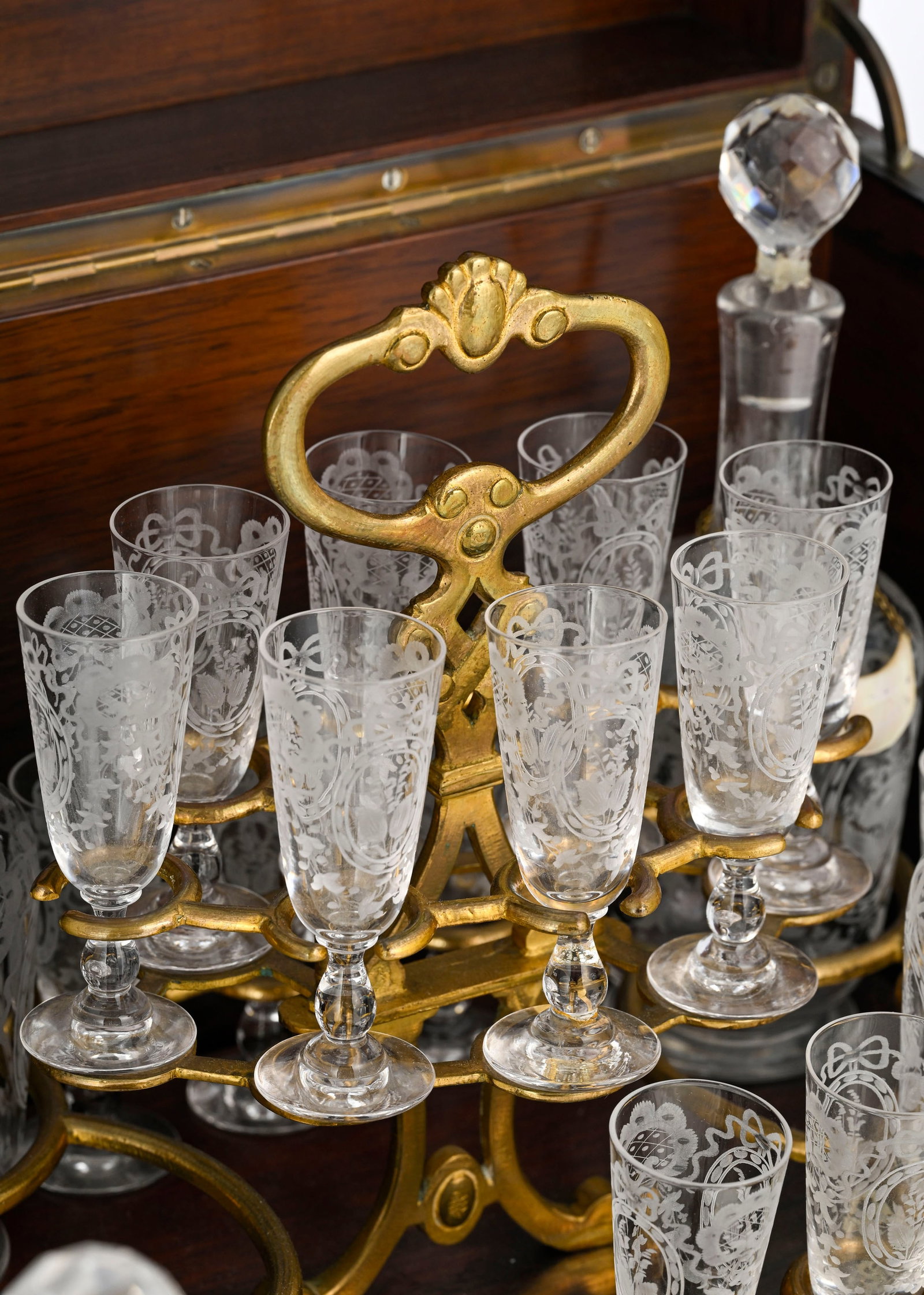 Cave à liqueur d'époque Napoléon III, par R. Guyot à Paris, vers 1870, coffret e - 6