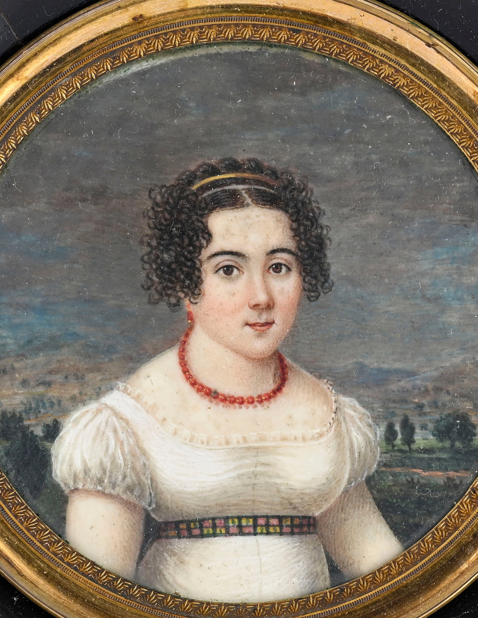 3 portraits en miniature: Gentilhommes en redingote et une dame au collier en corail, gouache et aqu - 6