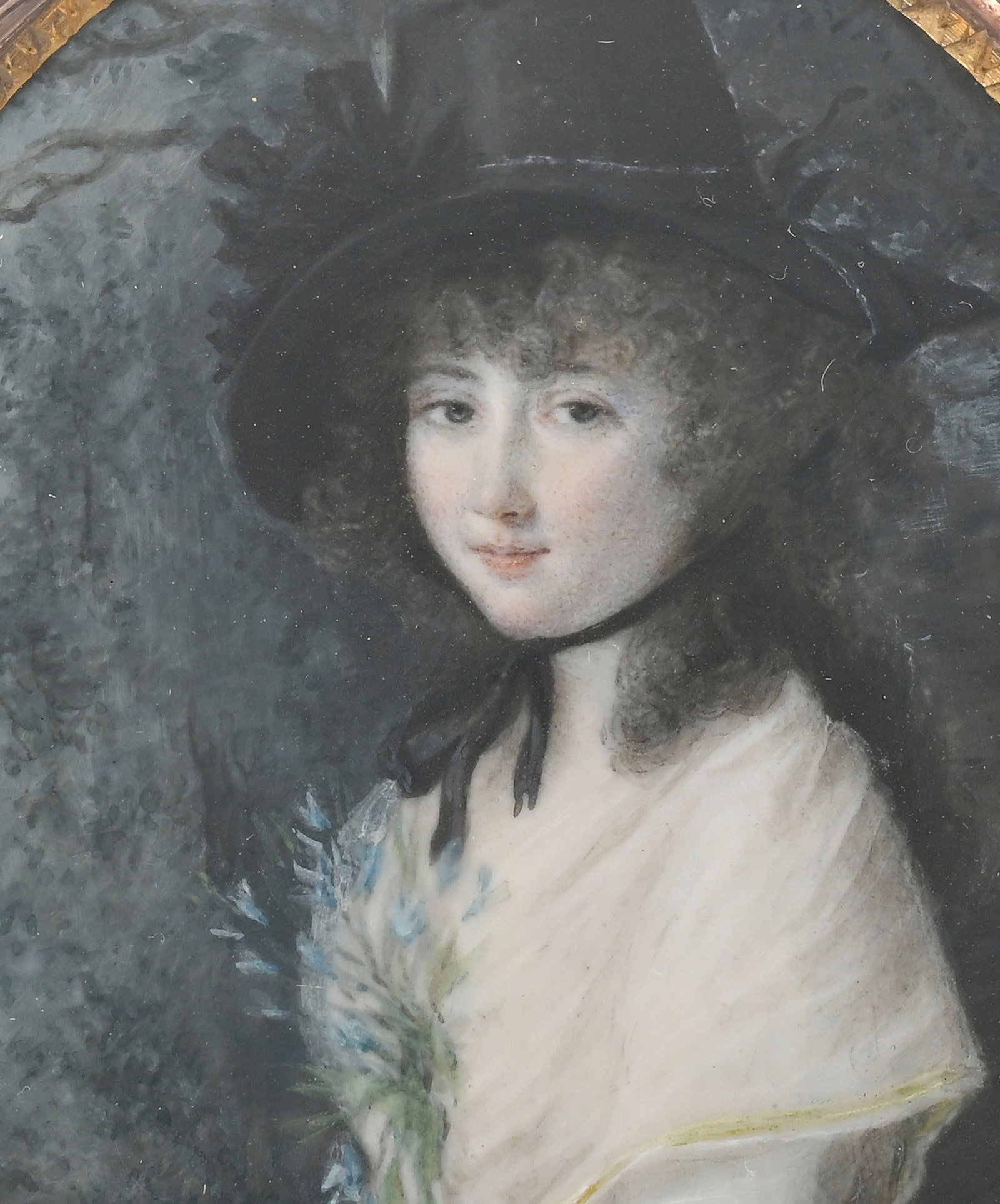 Ecole anglaise, Jeune femme au chapeau noir tenant un bouquet de fleurs, circa 1780, portrait en min - 2