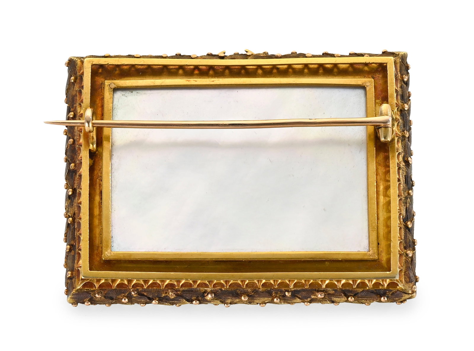 Broche à miniature en or et nacre, début XIXe s., peint sur nacre et signé L G Gerome - 3