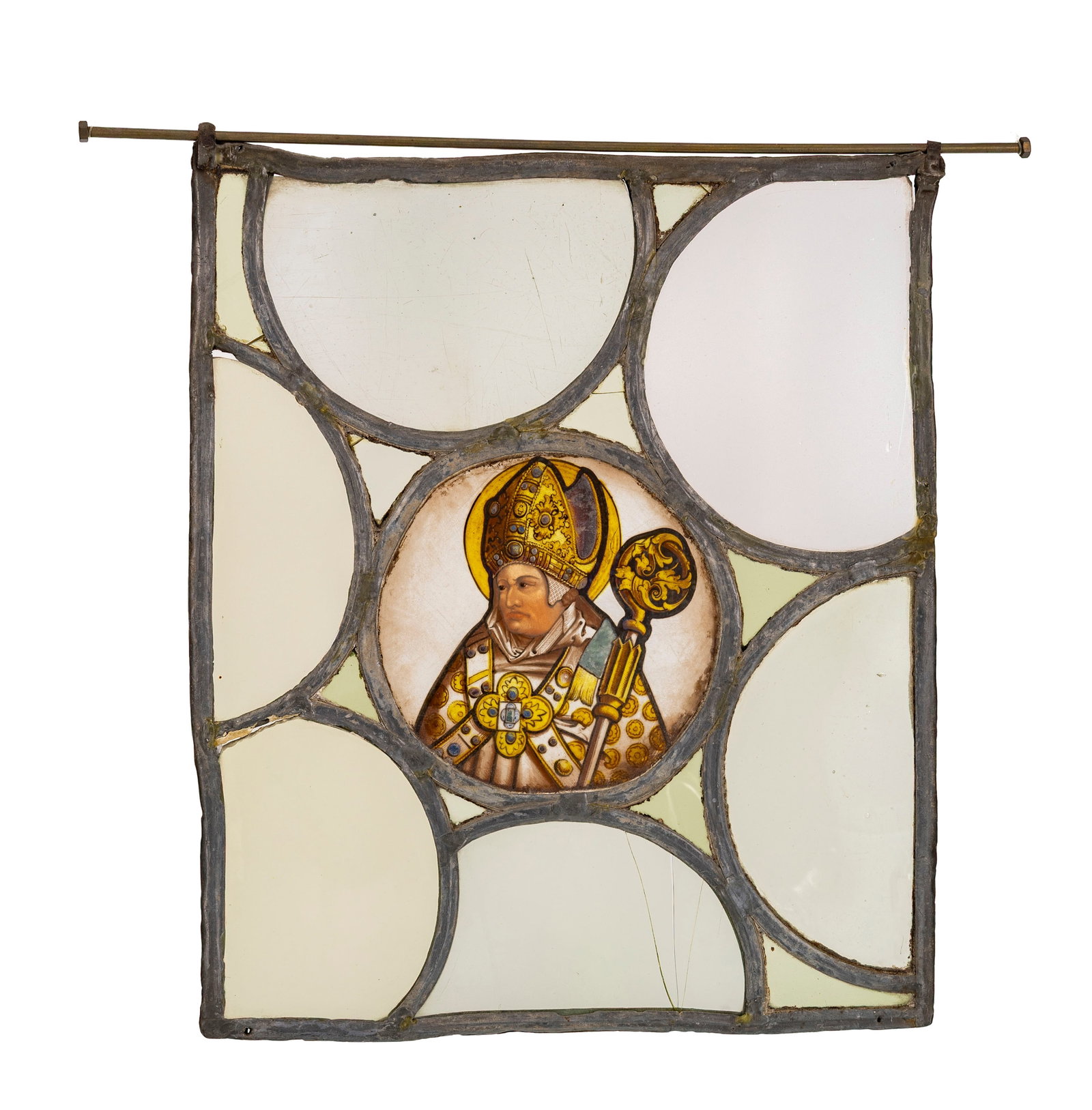 Scène biblique et évêque, deux vitraux, XIXe s., dans le style Renaissance, avec r: Scène biblique et évêque, deux vitraux, XIXe s., dans le style Renaissance, avec réglette de suspension, 35 x 26 cm, et 33 x 28 cm Provenance : Famille Schlote, Göttingen,