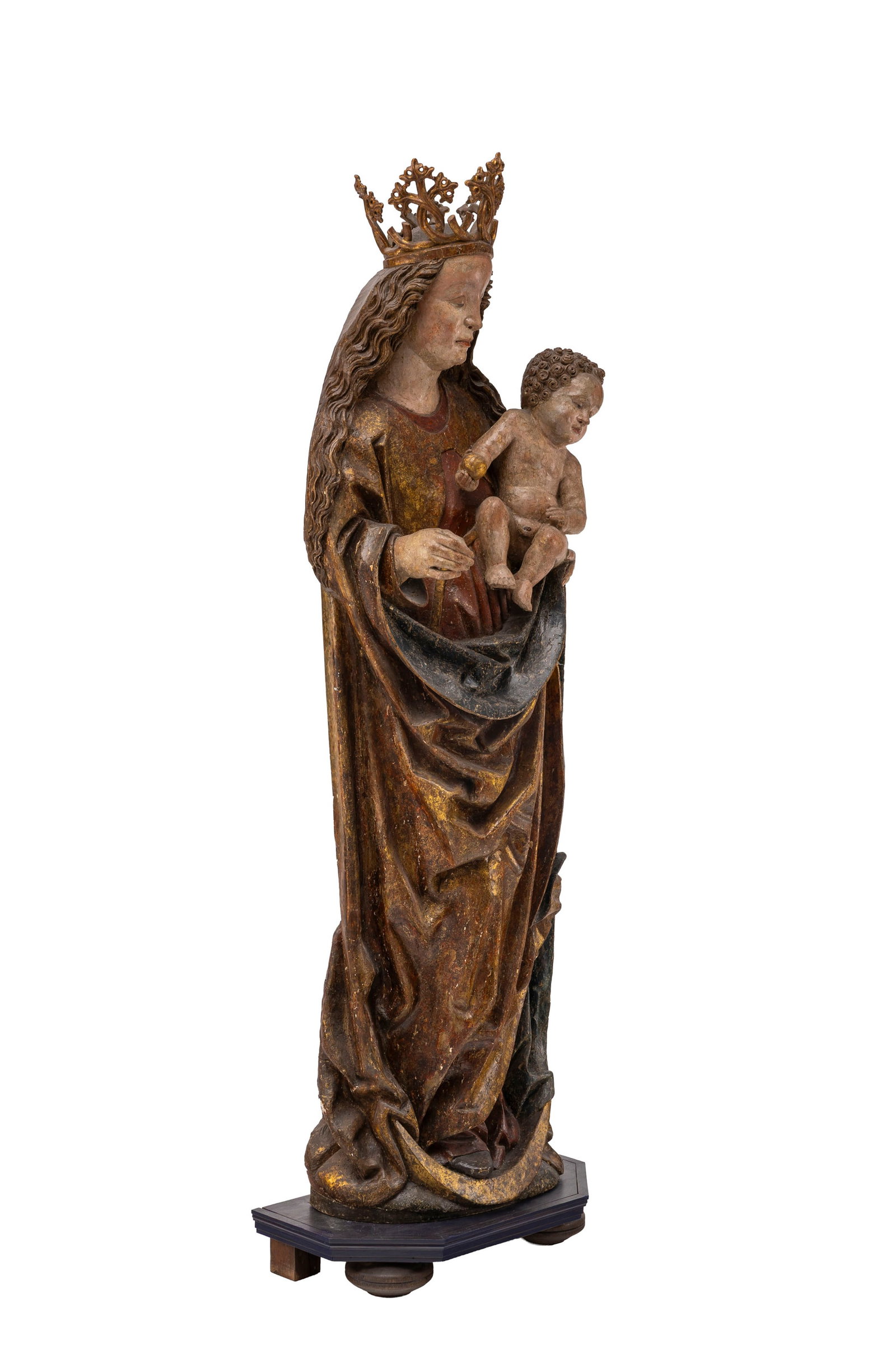 Vierge à l’Enfant grandeur nature en bois de tilleul sculpté, polychromé et dor - 3