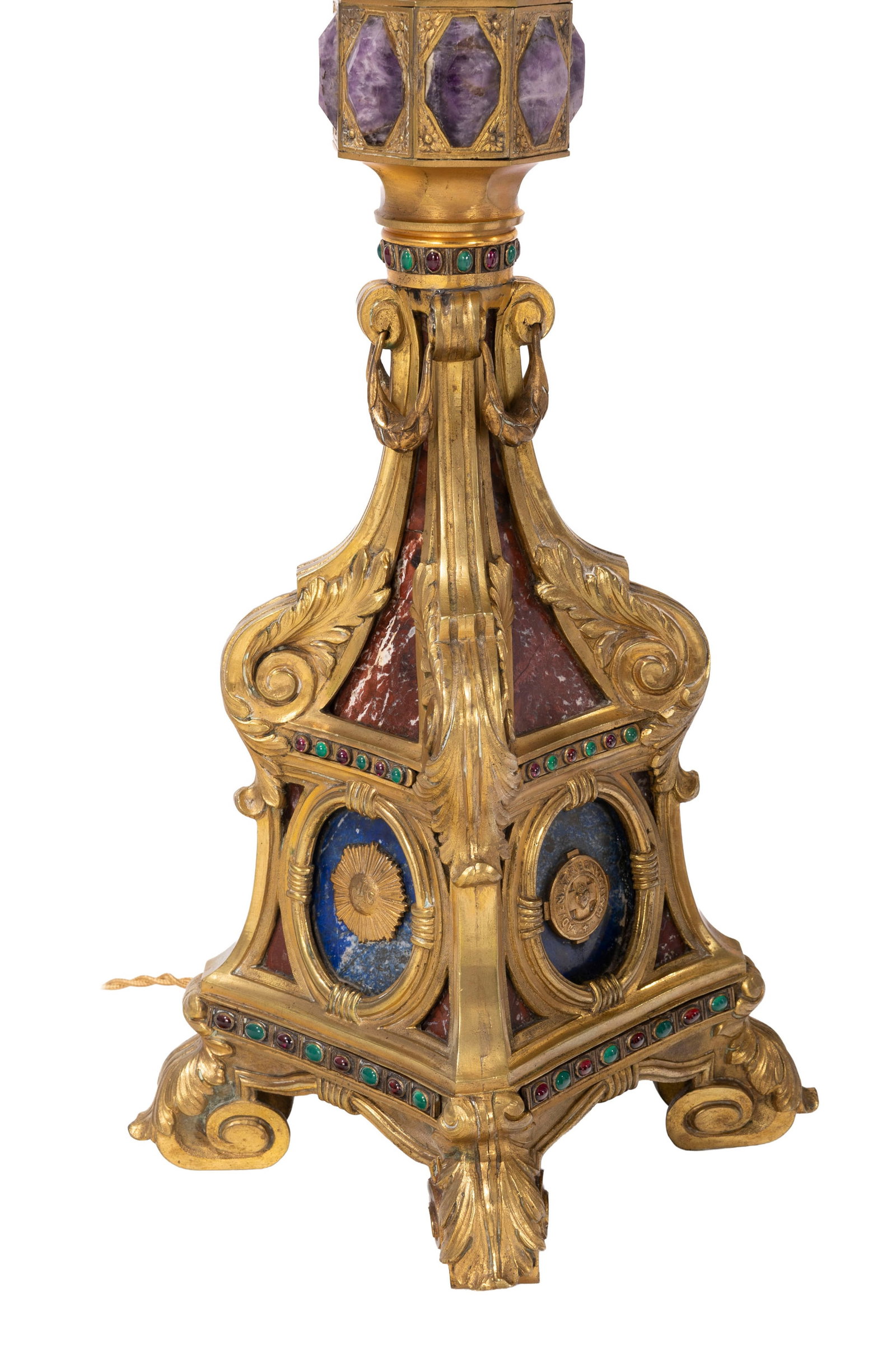 Suite de 4 pique cierges montés en lampe, Italie, fin du XIXe s., en bronze doré et plaque - 2