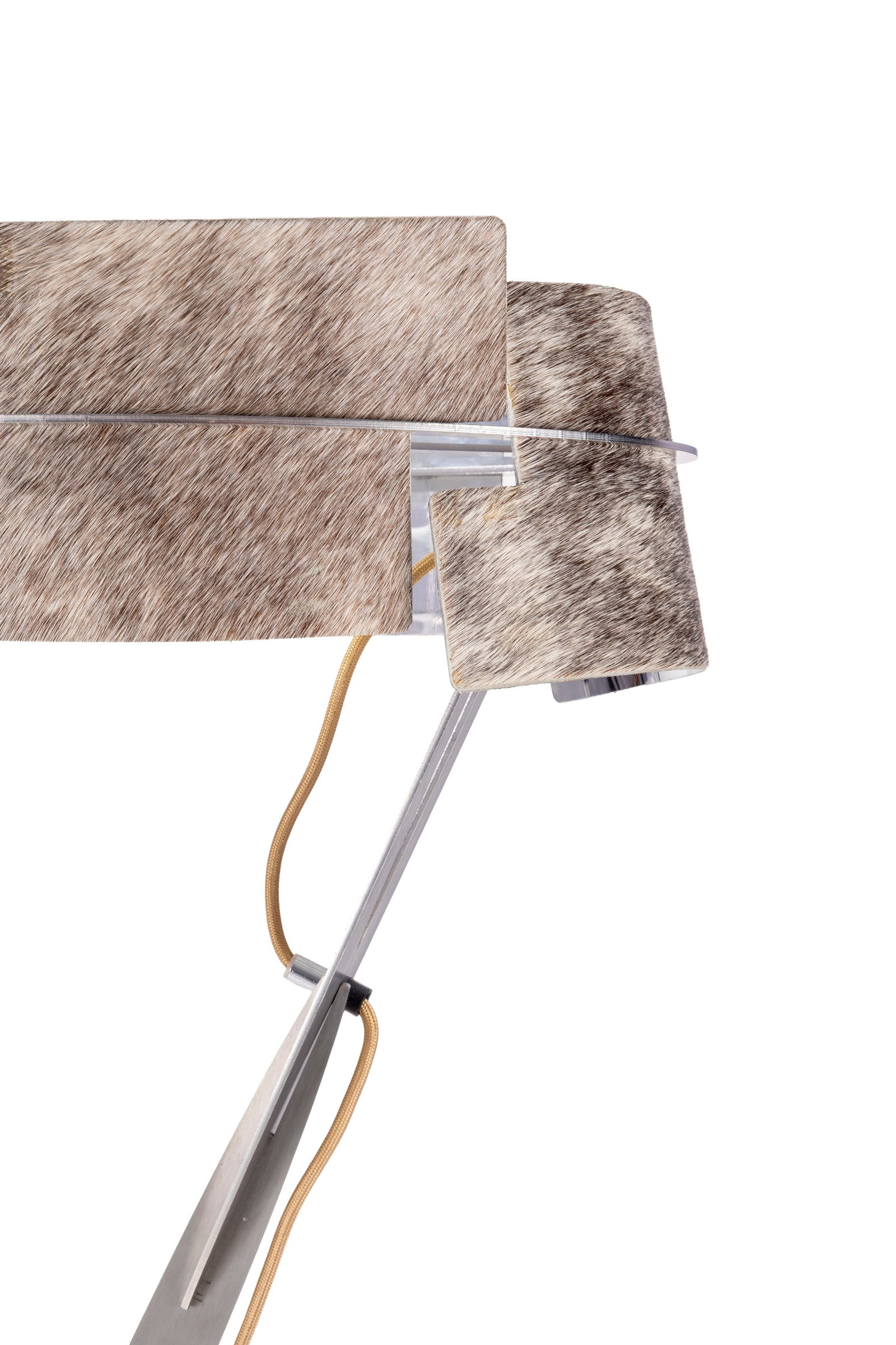 Lampe par Mahmoud Akram, XXIe s., en acier, deux diffuseurs composés d'éléments recou - 2