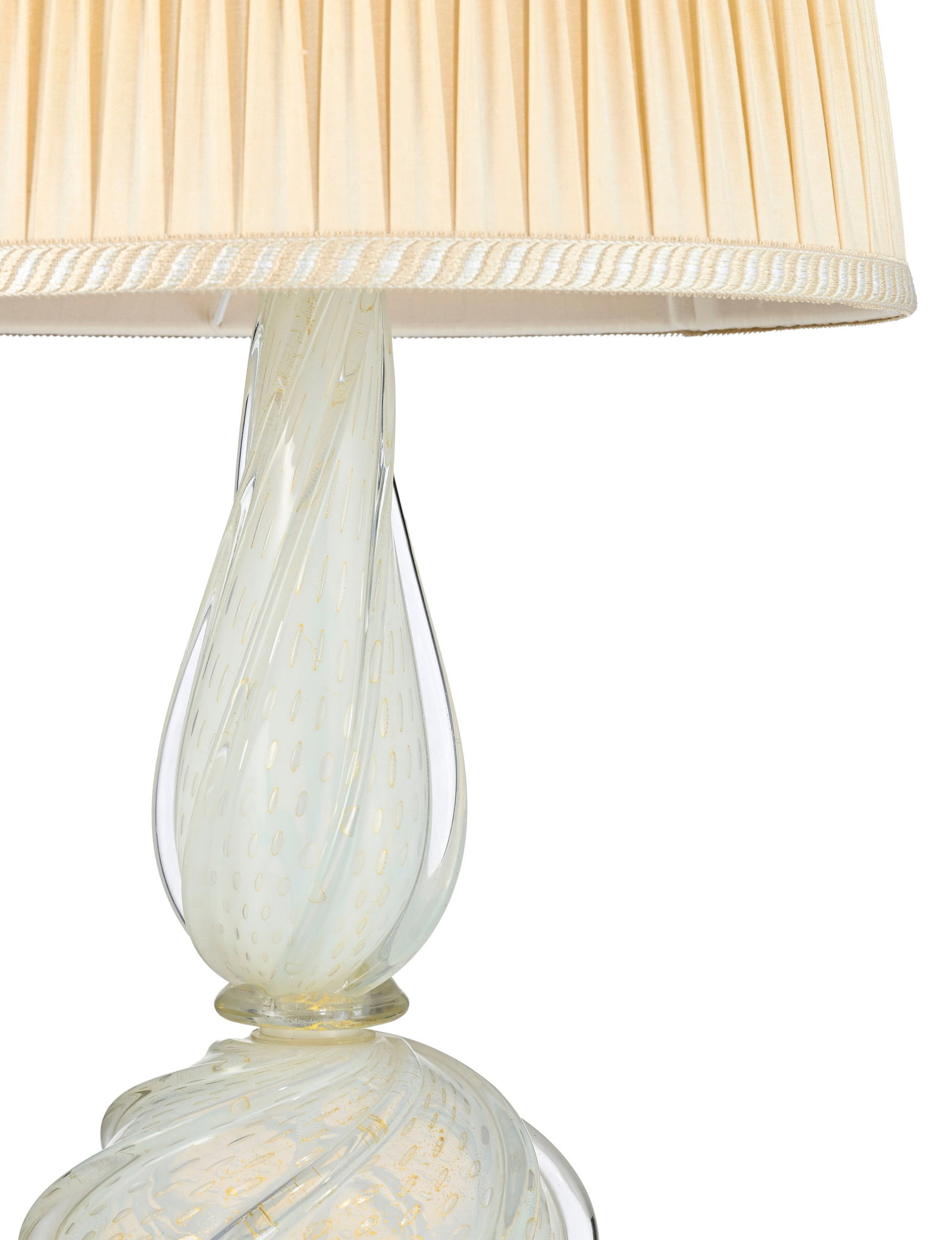 Lampe de salon, Italie, XXe s., en verre de Murano opalin torsadé avec inclusions de paillons d - 2