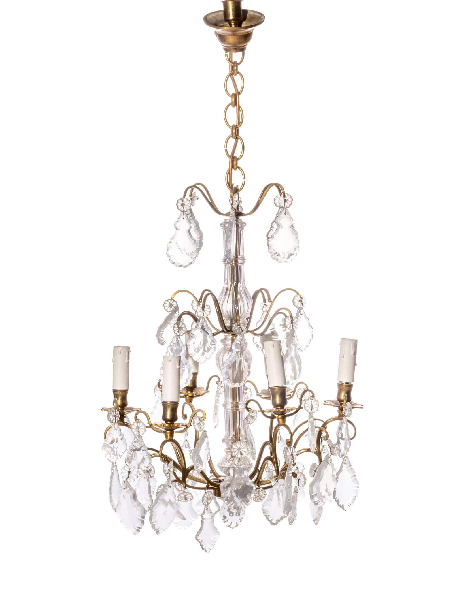 Lustre de style Louis XV, XXe s., en bronze doré et pampilles en verre taillé, six feux, h: Lustre de style Louis XV, XXe s., en bronze doré et pampilles en verre taillé, six feux, h. 56 cm, diam. 44 cm