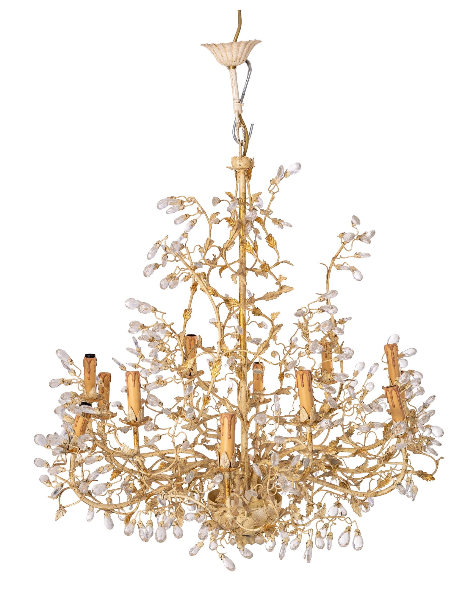 Lustre par la maison Mechini, Italie, XXe s., en métal peint beige et rehauts dorés à: Lustre par la maison Mechini, Italie, XXe s., en métal peint beige et rehauts dorés à décor de feuillages et éléments en verre, douze feux, h. 89 cm, diam. 84 cm Conditio