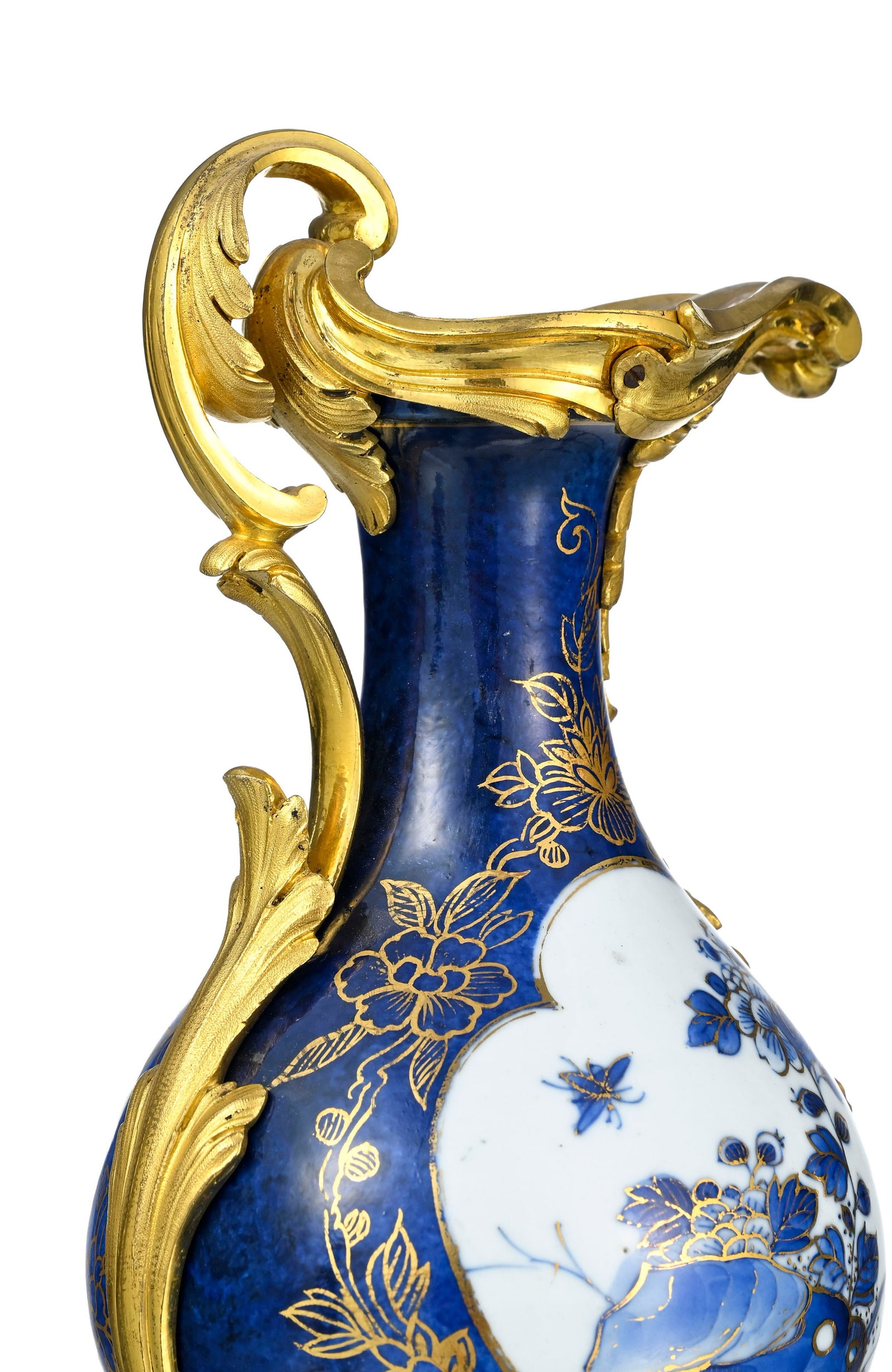Paire d'aiguières en porcelaine de Chine Qianlong (1736-1795), monture en bronze doré d'&# - 8