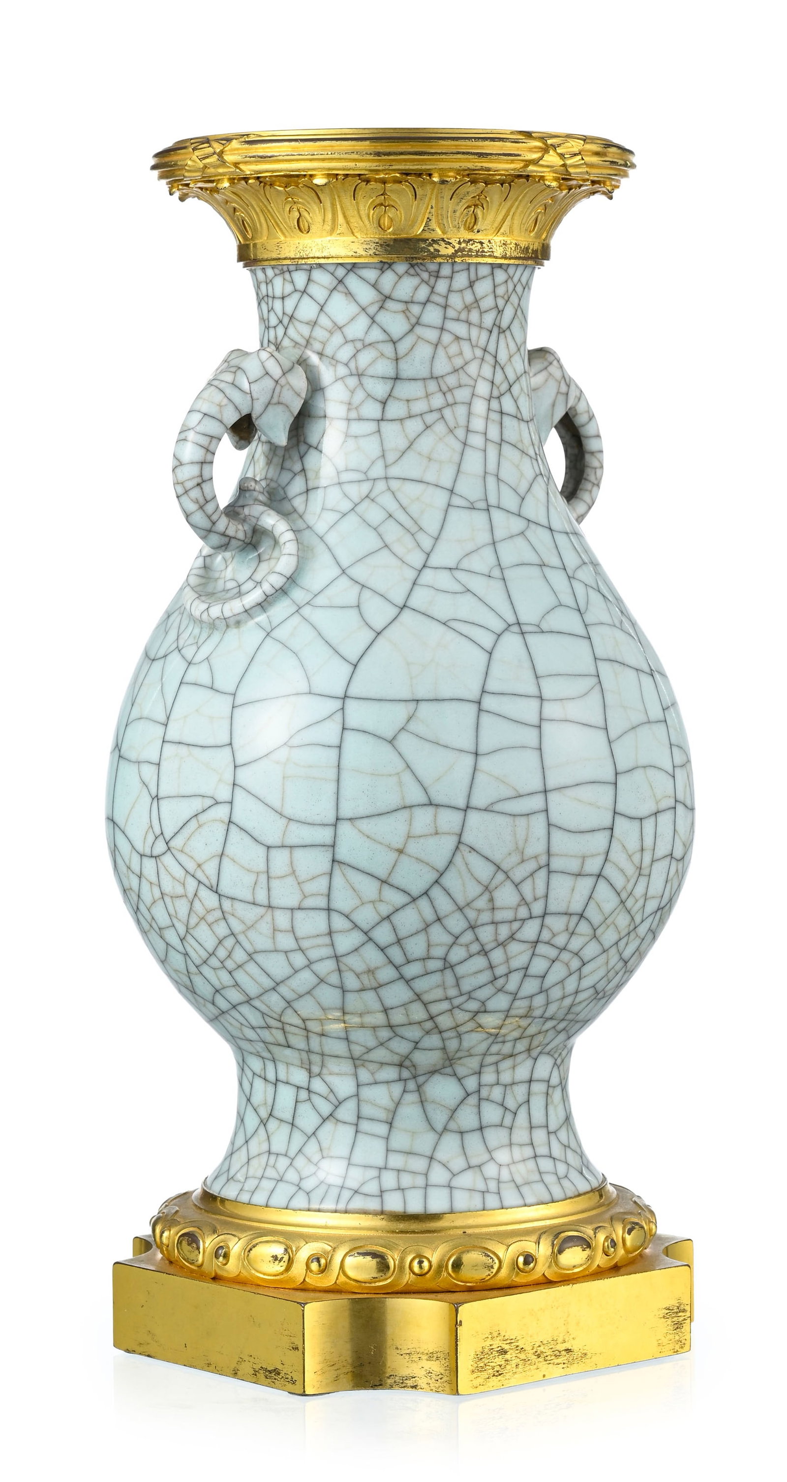 Vase en porcelaine de Chine, XVIIIe s., à glaçure céladon craquelé, le corps fla - 3