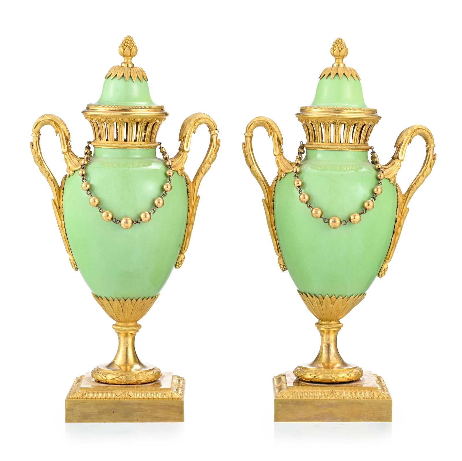 Paire de vases pot-pourri d'époque Louis XVI, en porcelaine de Locré à glaçure v - 3