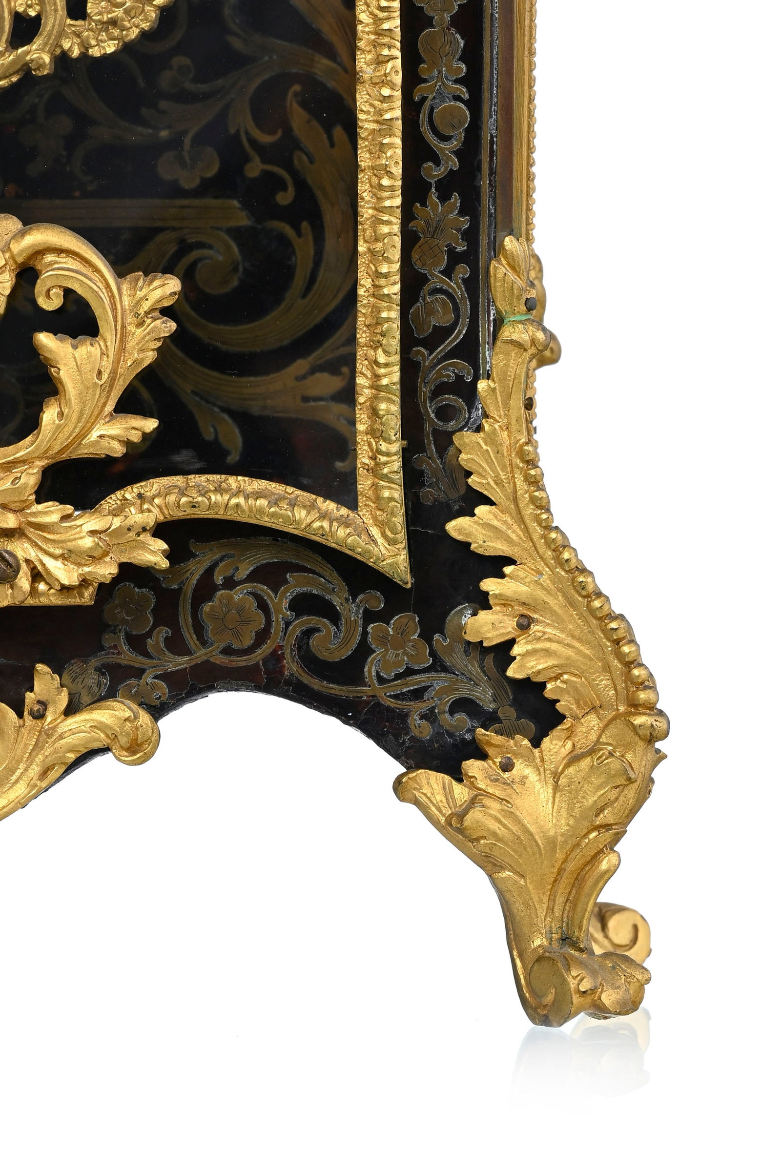 Cartel d'applique d'époque Régence, en placage d'écaille de tortue et laiton à d - 6