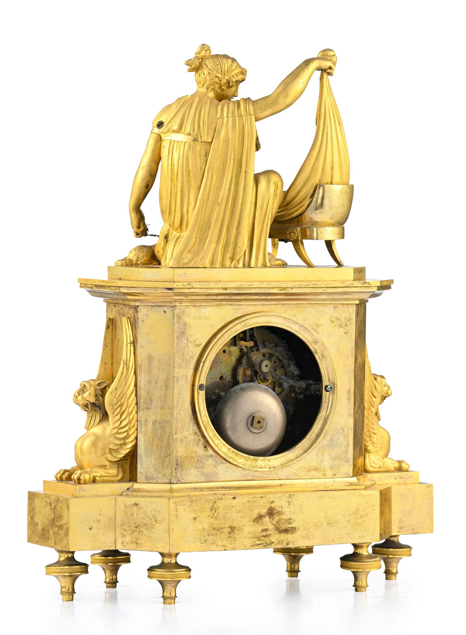 Pendule d'époque Empire, en bronze ciselé et doré mat et brillant, figurant une all&# - 6