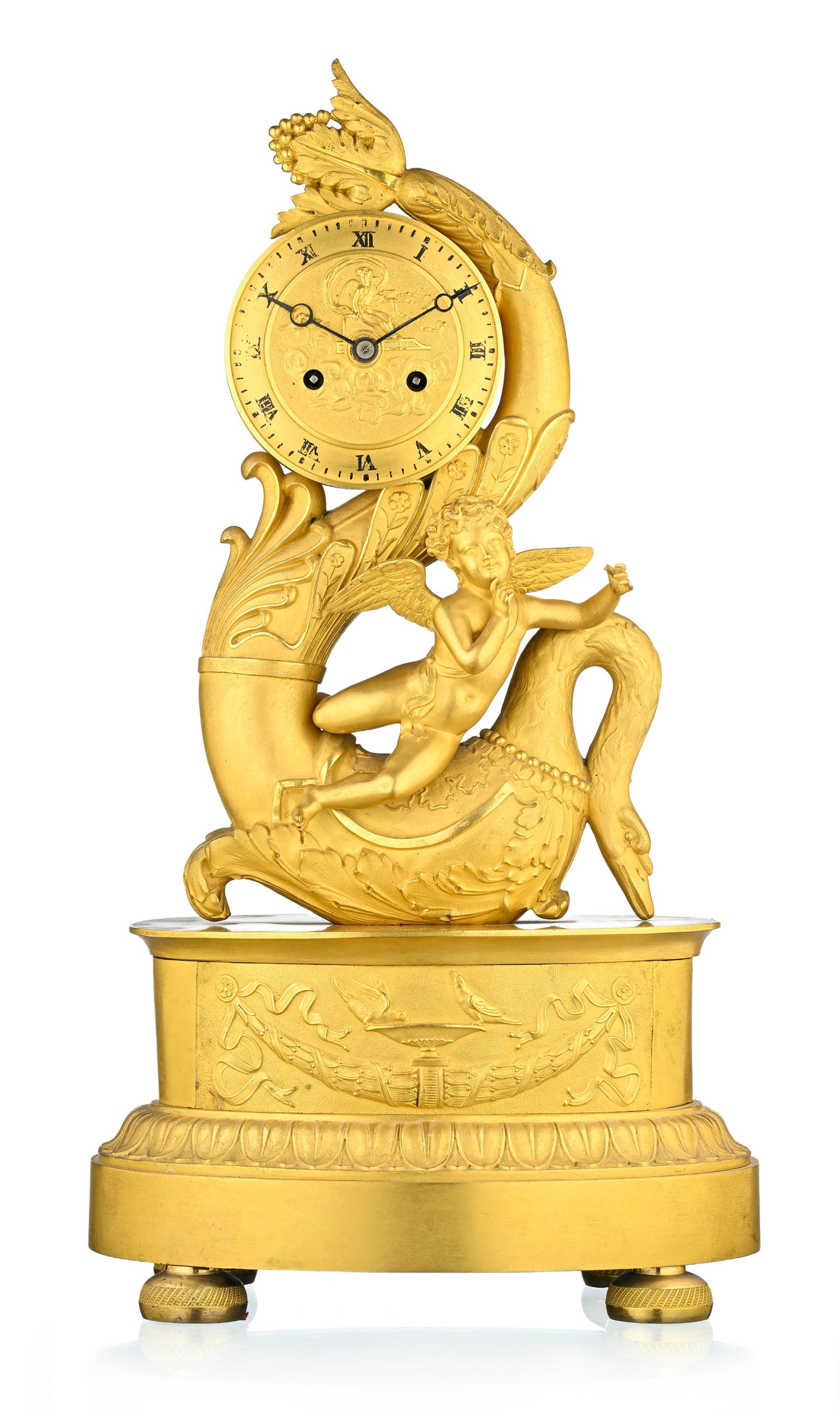Pendule d'époque Restauration, en bronze doré et ciselé, à décor d'un putto - 2