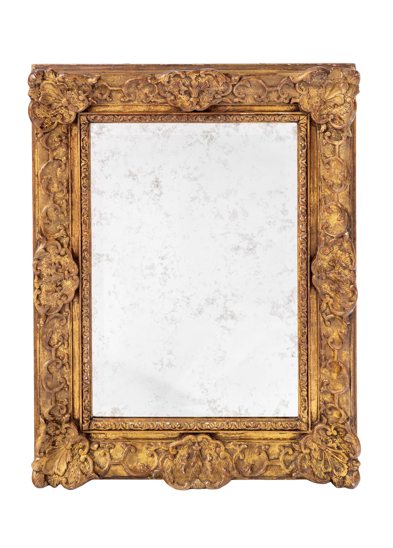 Miroir de style Régence, fin du XIXe s., bois et stuc doré à décor de treillis, : Miroir de style Régence, fin du XIXe s., bois et stuc doré à décor de treillis, plumes et entrelacs, 88x67 cm Condition restaurations, manques et fissures aux parties en stuc