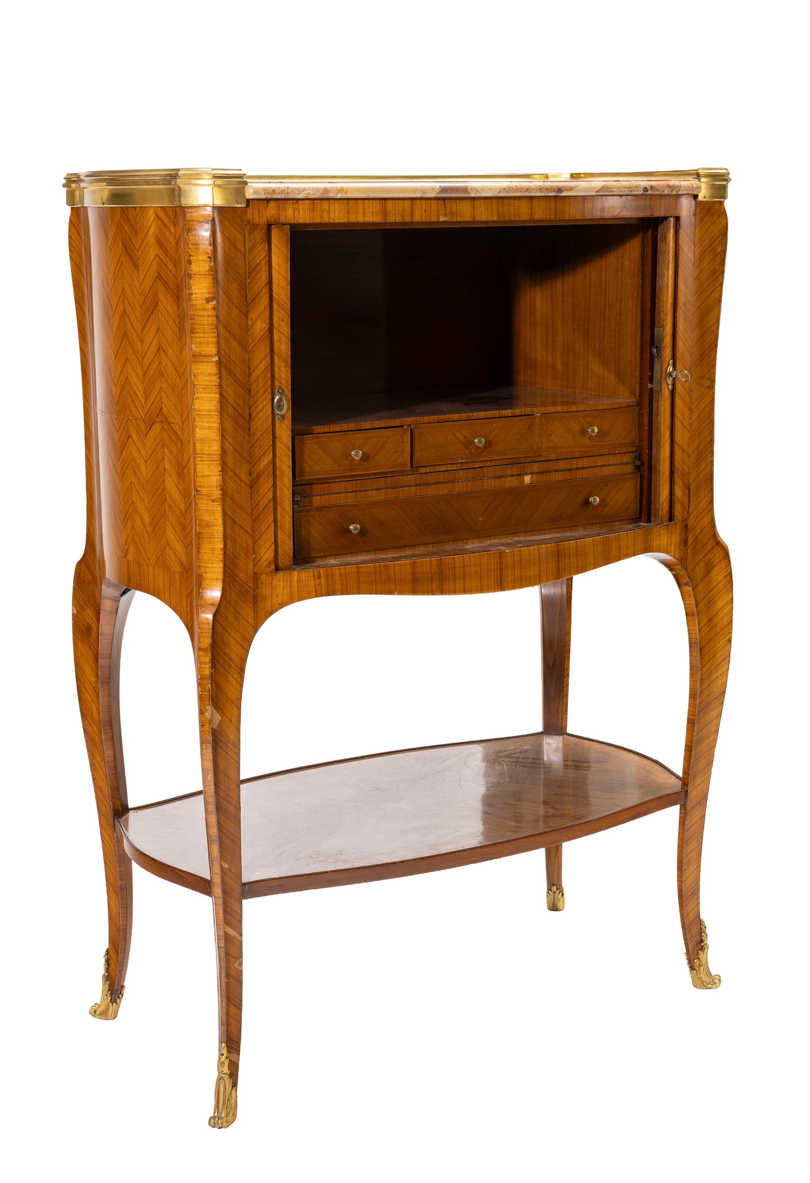 Cabinet de style Louis XV, XXe s., en placage de bois de rose, ouvrant par deux vantaux coulissants  - 2
