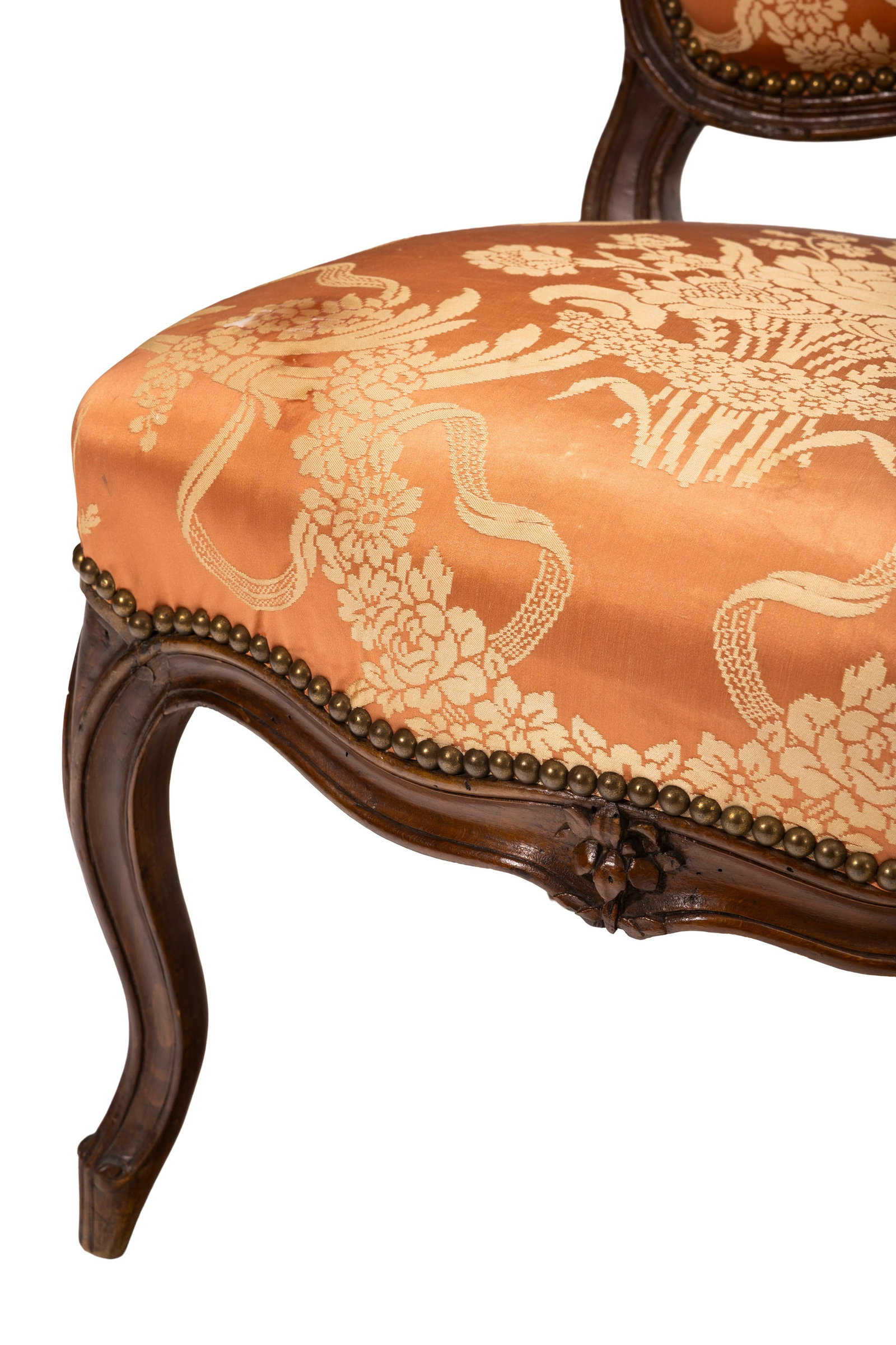 Paire de chaises d'époque Louis XV, en hêtre mouluré et sculpté à déco - 2