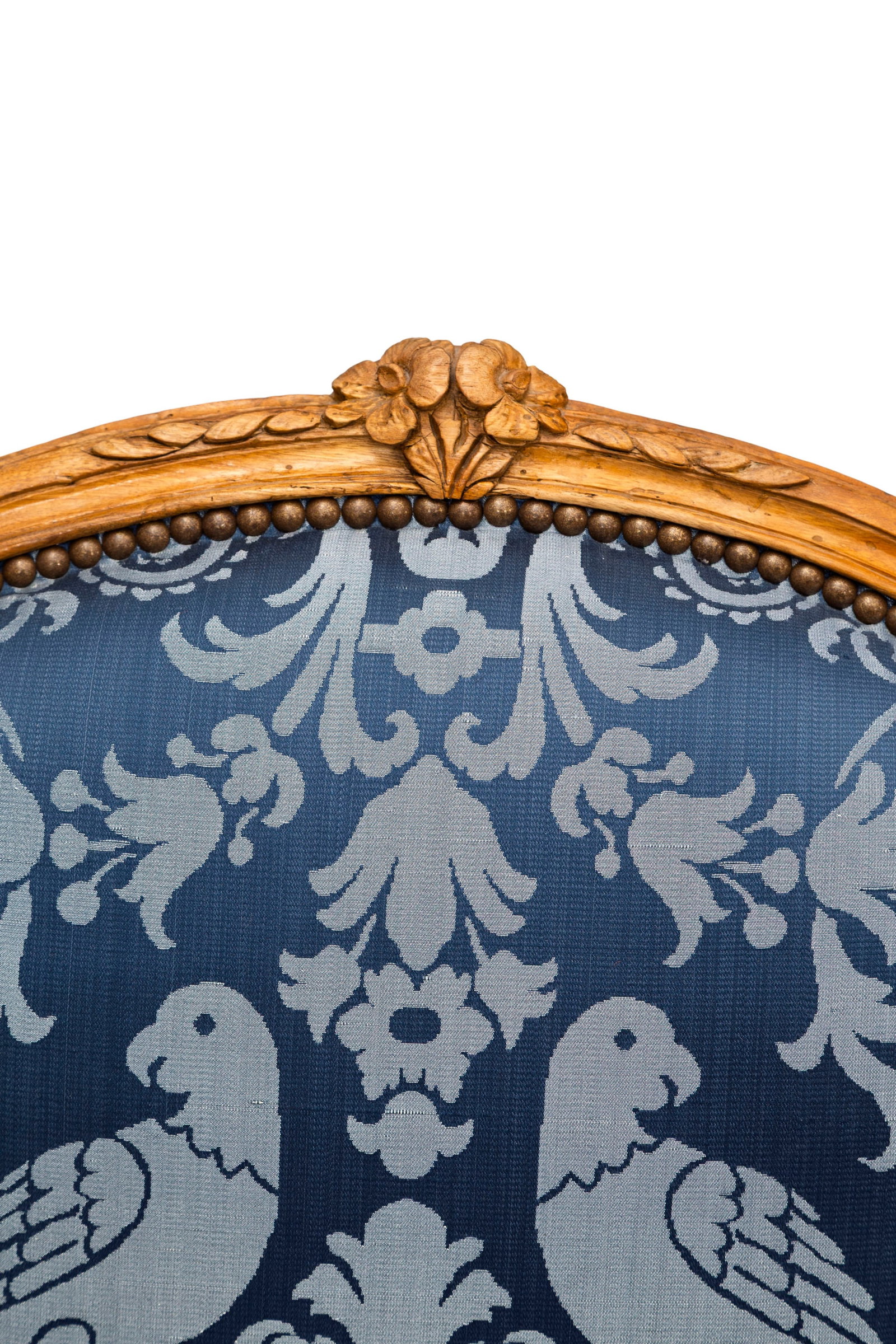 Salon d'époque Louis XV comprenant un canapé et 4 fauteuils, en hêtre mouluré et - 3