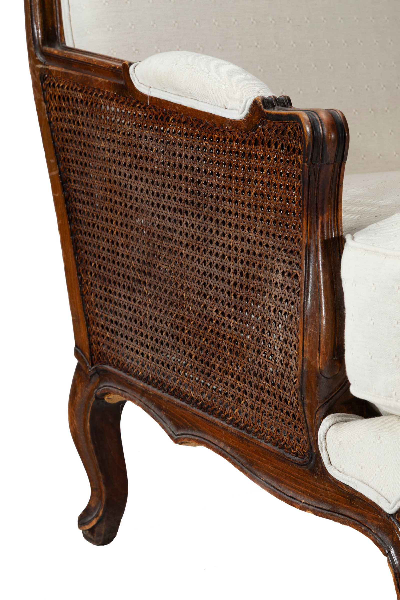 Bergère de style Louis XV, XIXe s., en noyer mouluré et sculpté, garniture en tissu b - 4