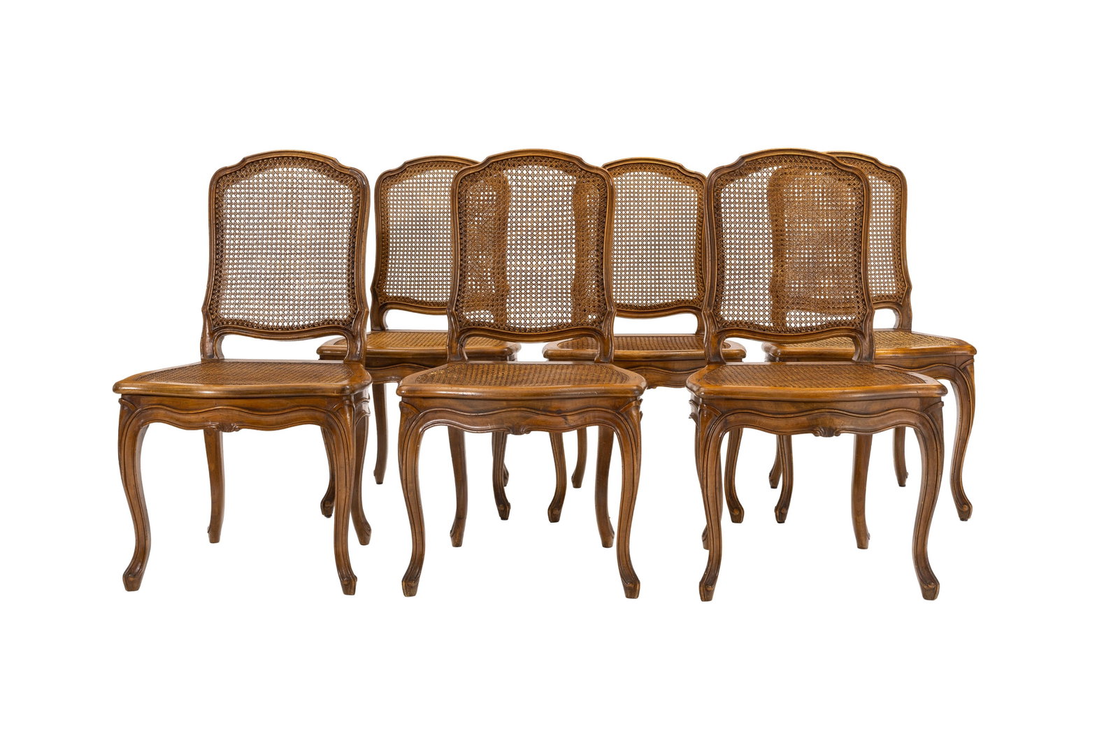 Suite de 12 chaises de style Louis XV, XXe s., en hêtre mouluré, assise et dossier cann - 3